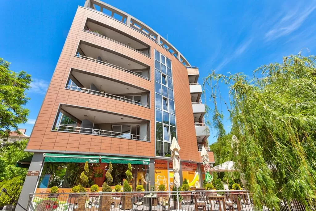 Property Building in Hotel Elit