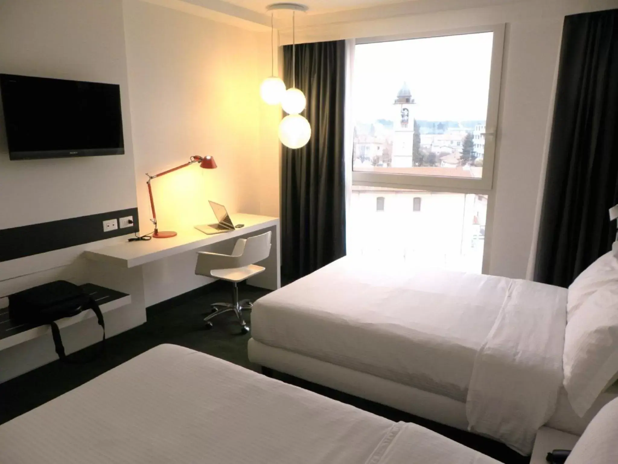 Photo of the whole room, Bed in Idea Hotel Milano Malpensa Airport