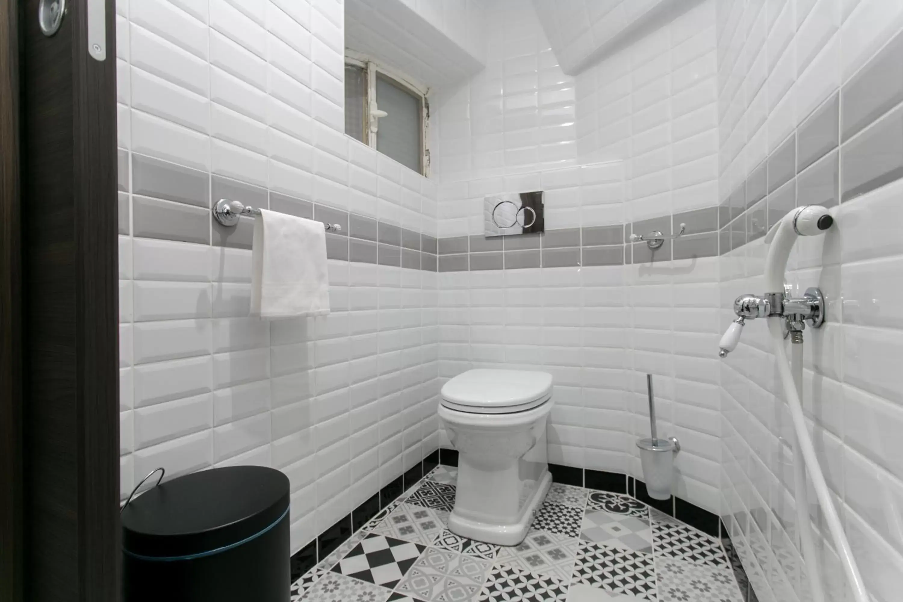 Toilet, Bathroom in Aparthotel Dei Mercanti