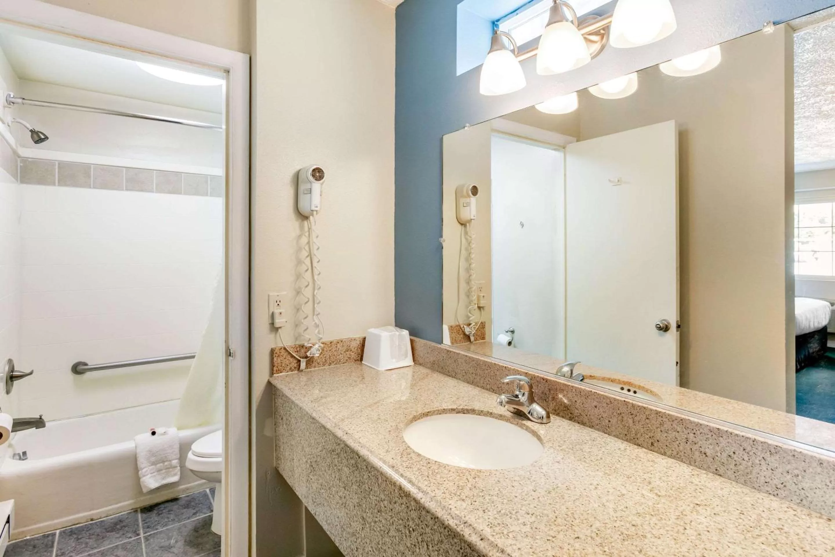 Bathroom in Rodeway Inn Rawlins