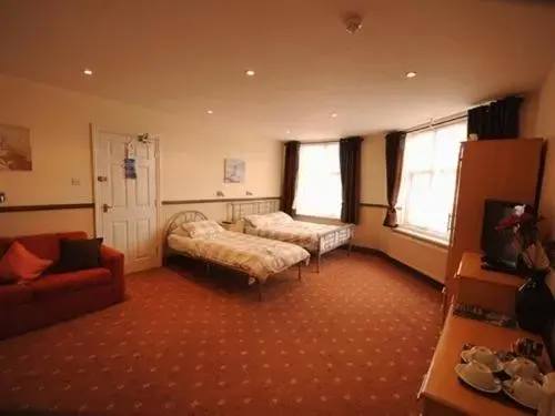 Bedroom in Hussar Inn