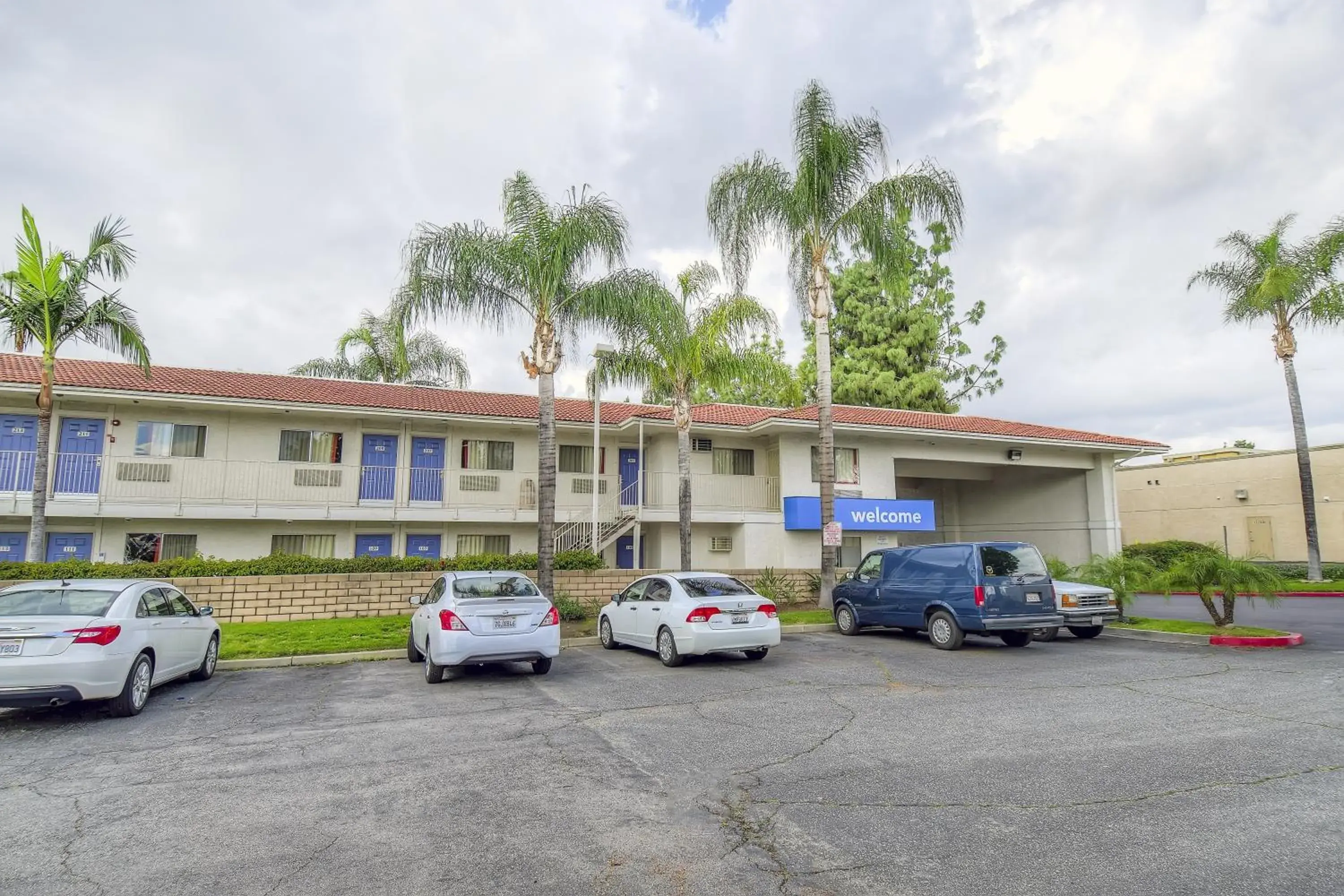 Facade/entrance, Property Building in Motel 6-Chino, CA - Los Angeles Area