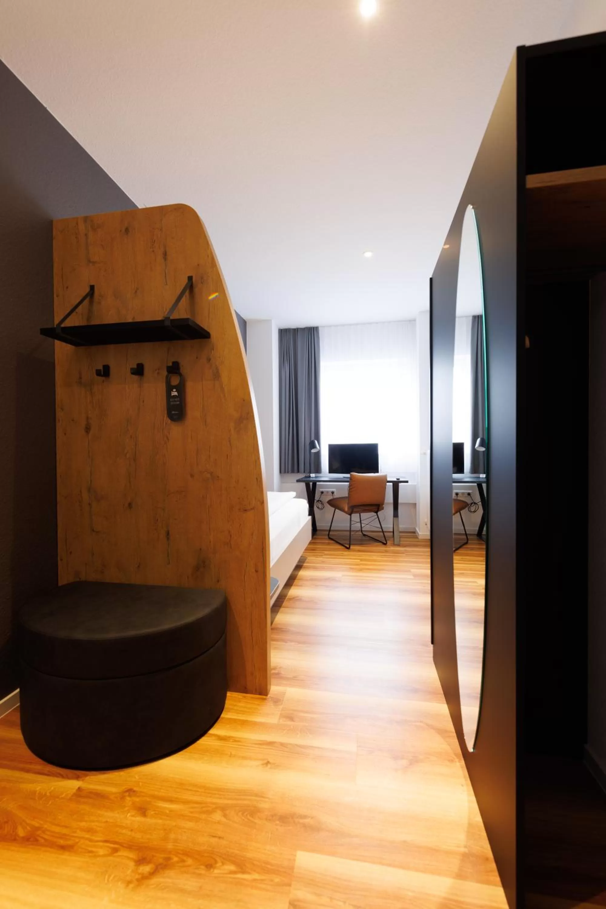 Photo of the whole room, Bed in Internationales Studierendenhotel