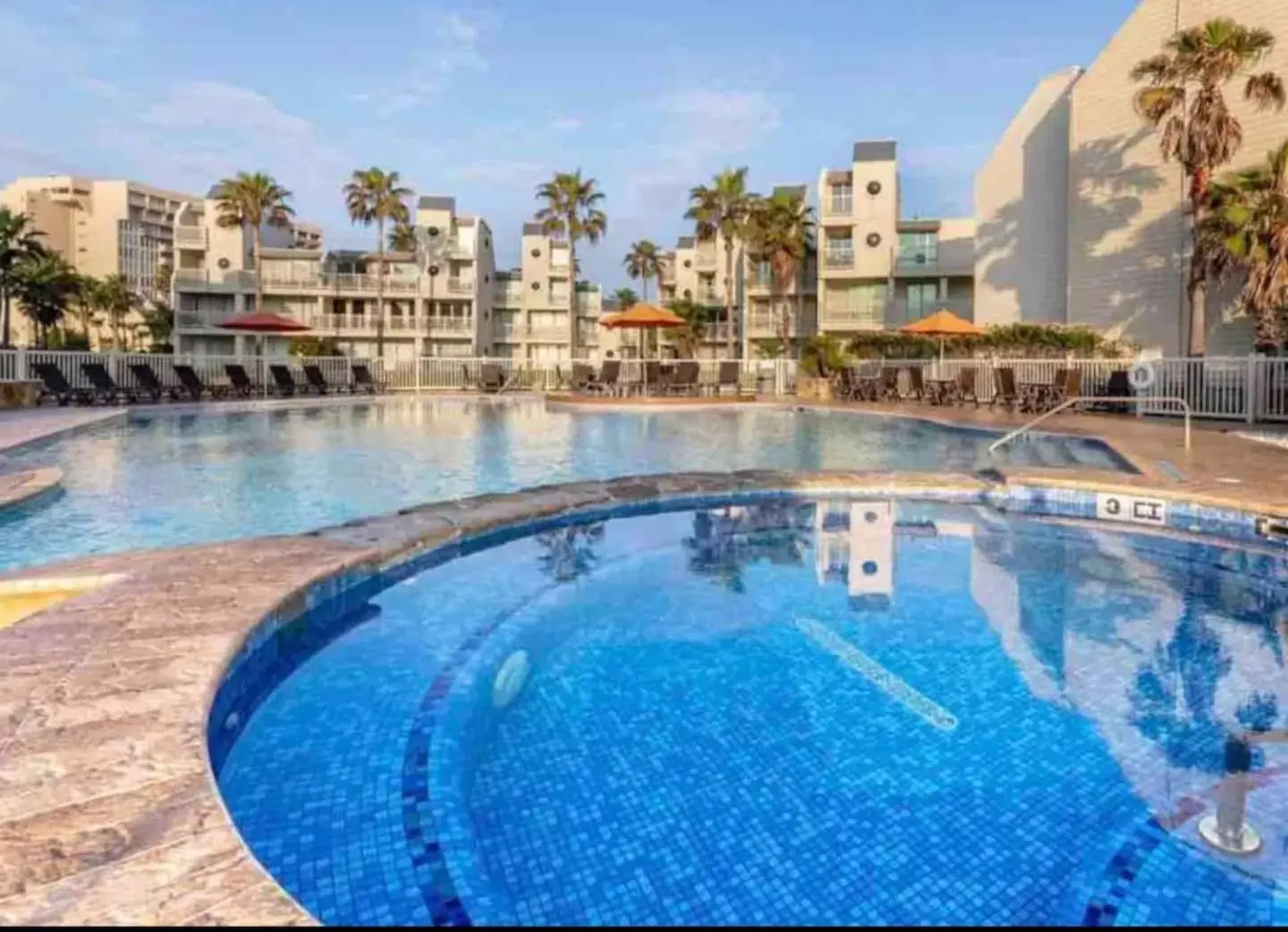 Hot Tub, Swimming Pool in Bahia Mar Solare Tower 6th floor Bayview Condo 2bd 2ba with Pools and Hot tubs
