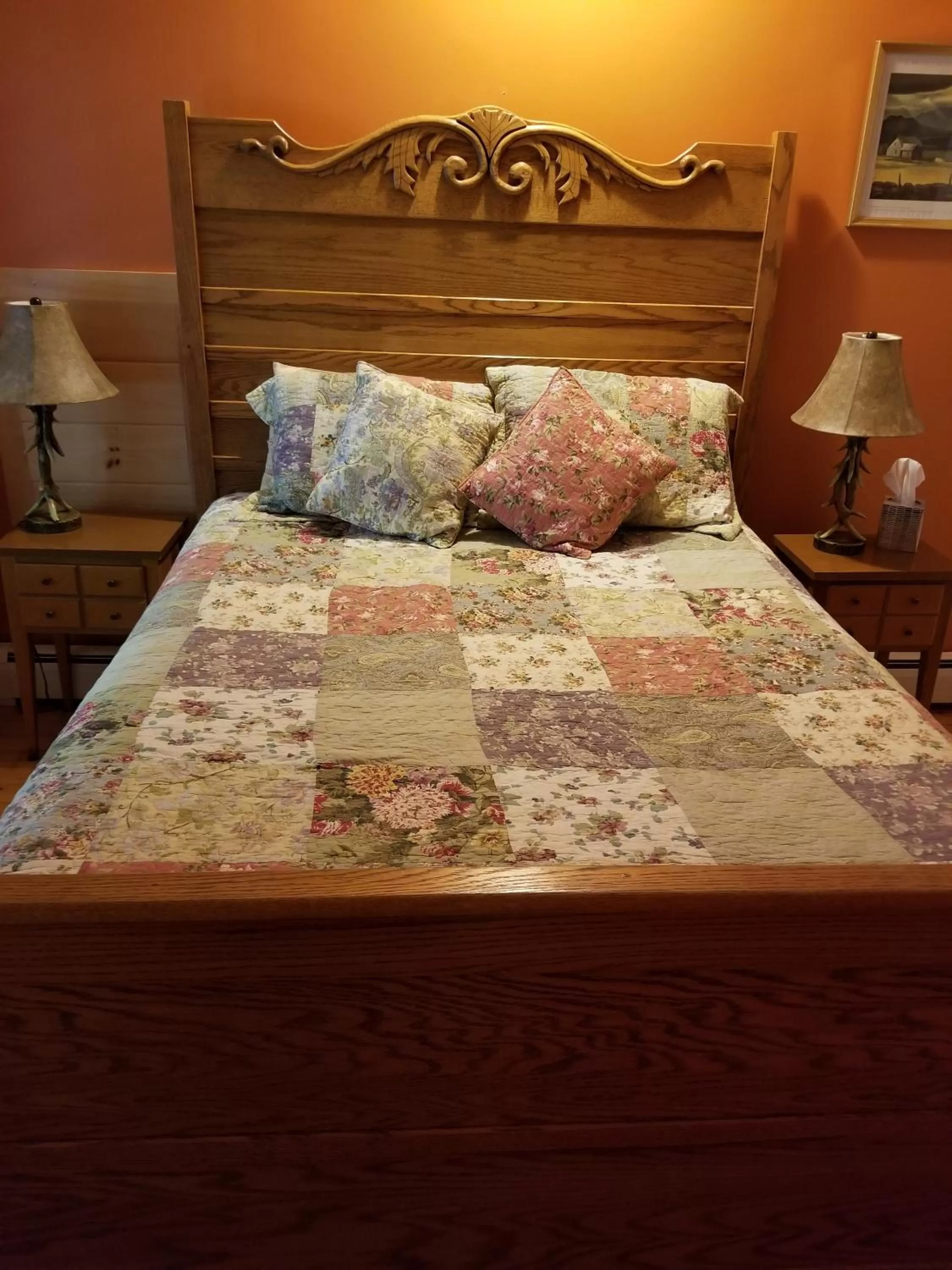 Bed in Trails End Inn