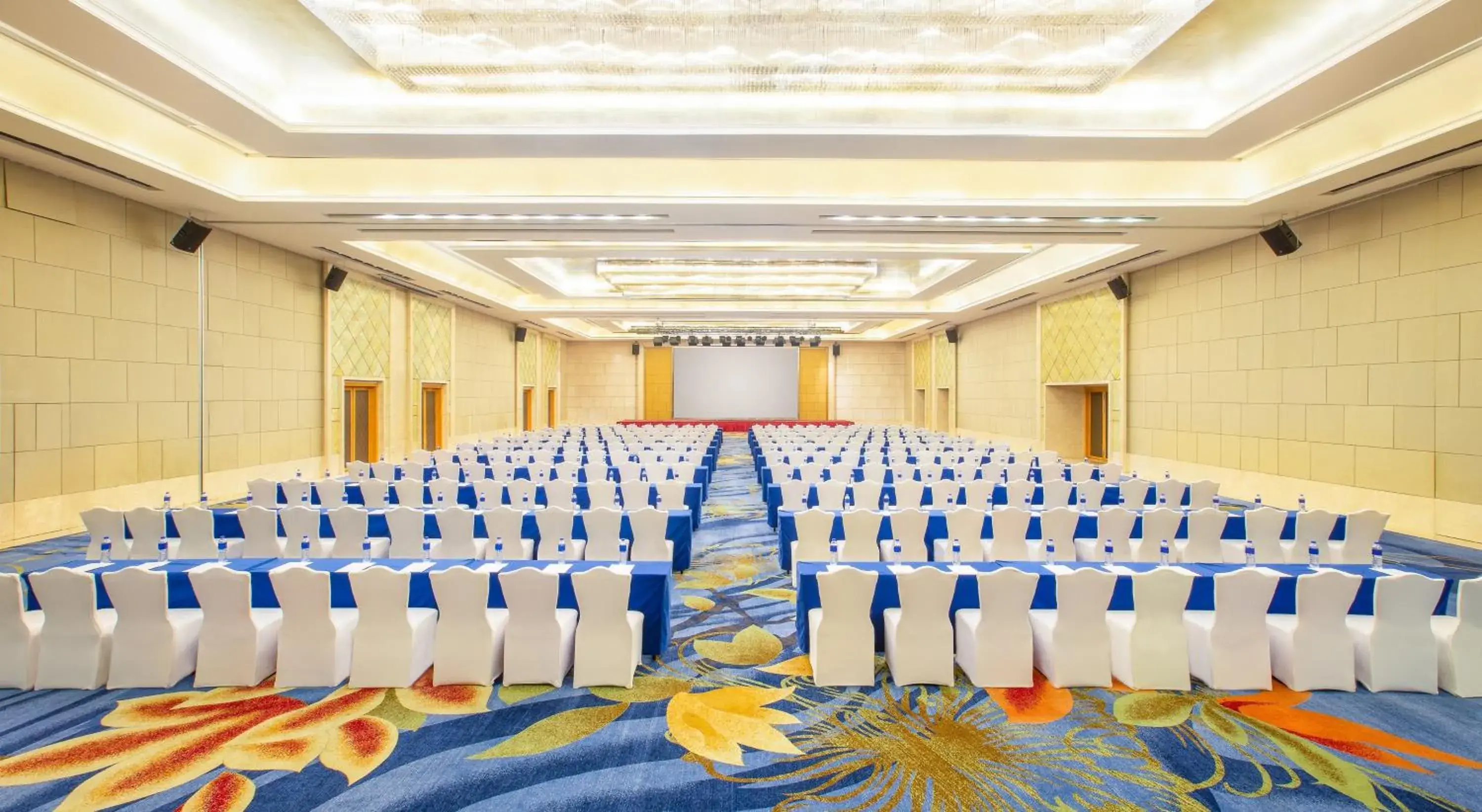 Banquet/Function facilities in Crowne Plaza Shenzhen Longgang City Centre, an IHG Hotel