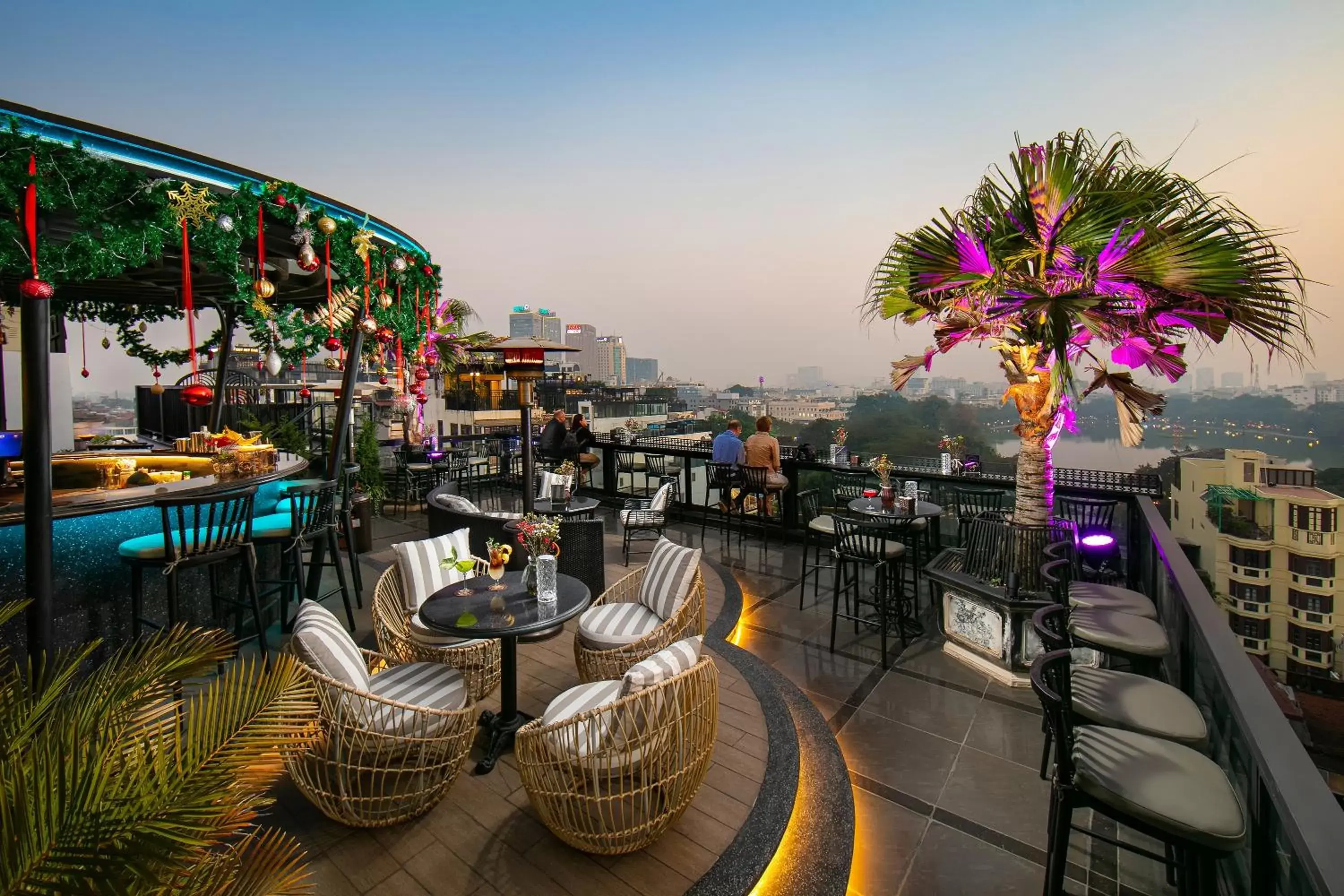Restaurant/places to eat in Lucien Hanoi Lakeside Hotel & Rooftop Restaurant/places to eat in Lucien Hanoi Lakeside Hotel & Rooftop