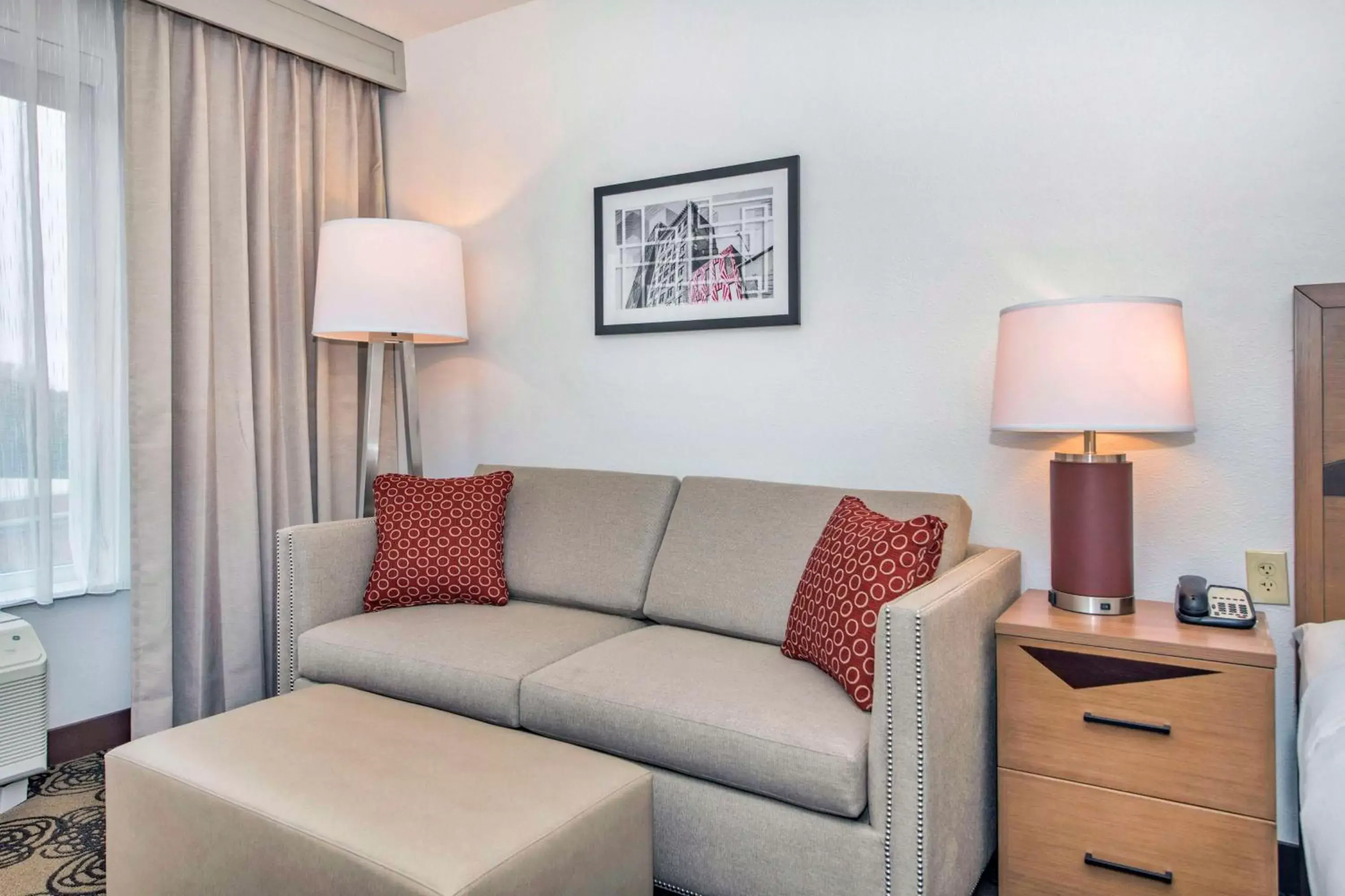 Living room, Seating Area in DoubleTree by Hilton Raleigh-Cary