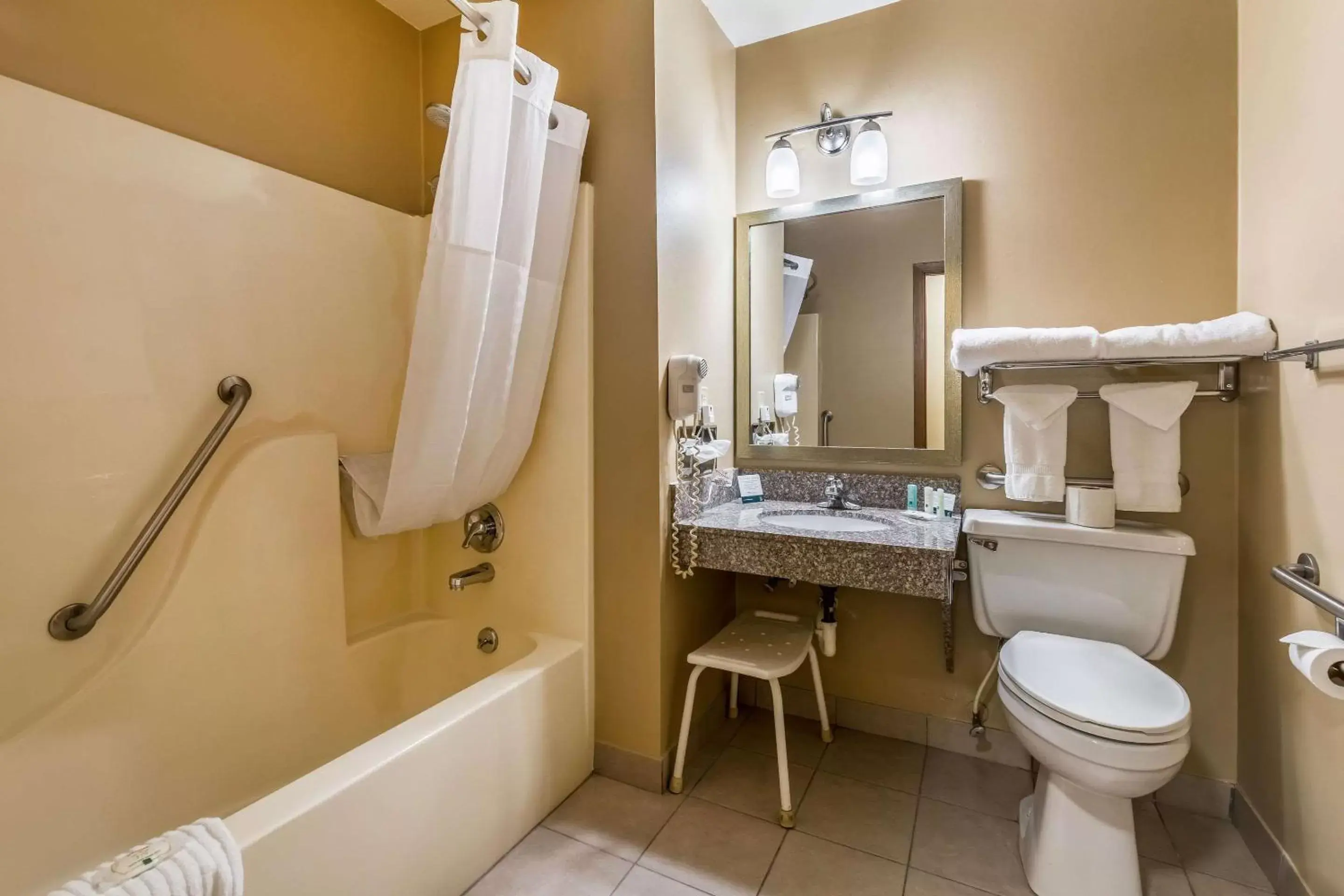 Photo of the whole room, Bathroom in Quality Inn I-74 Batesville