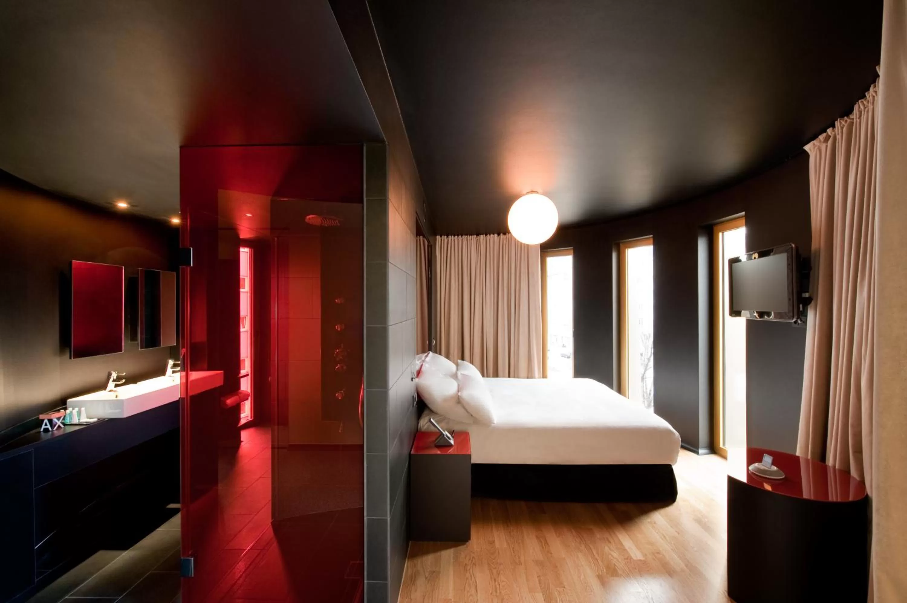Photo of the whole room, Bed in Axel Hotel Berlin - Adults Only