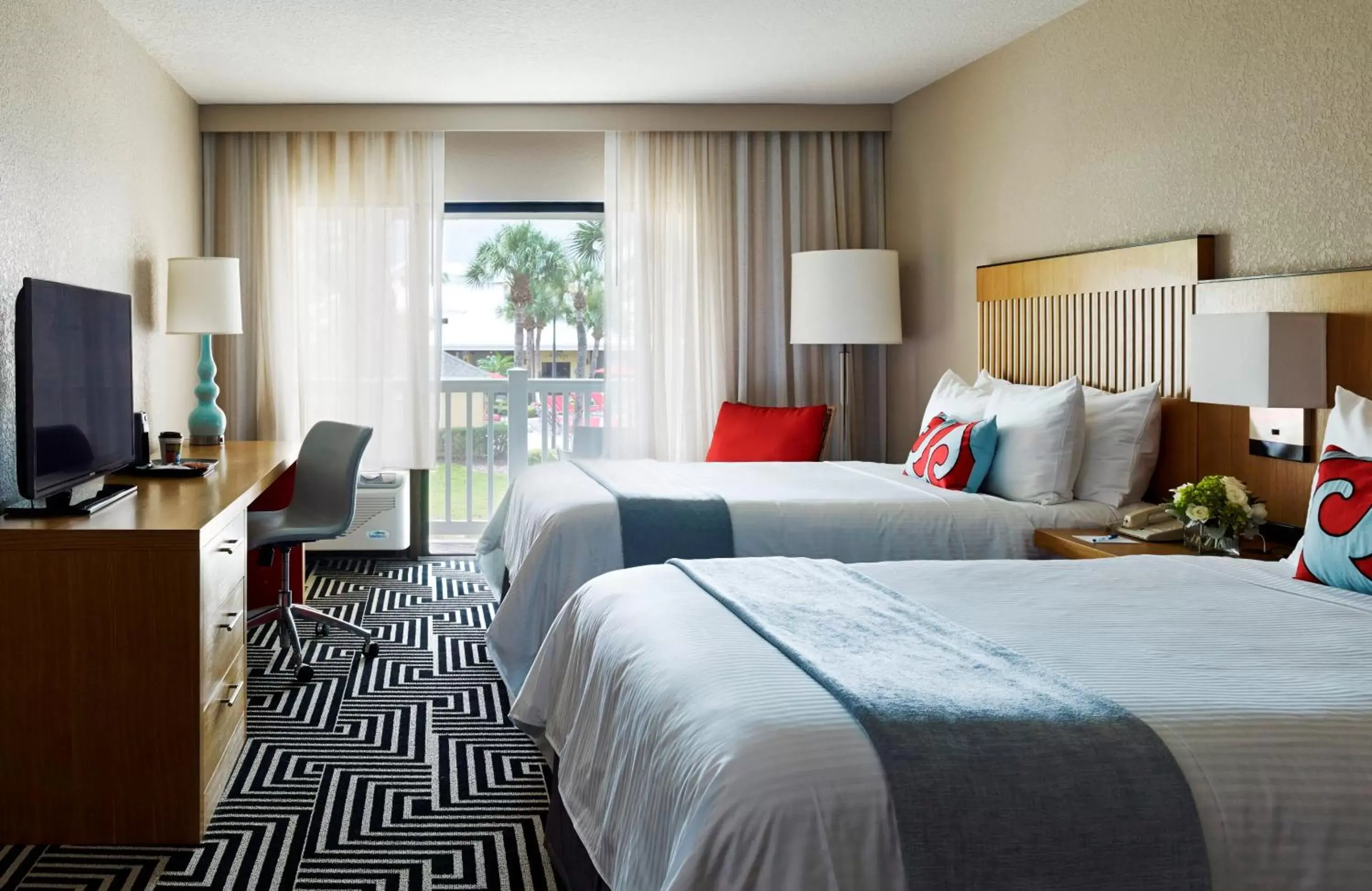 Photo of the whole room, Bed in Wyndham Orlando Resort International Drive