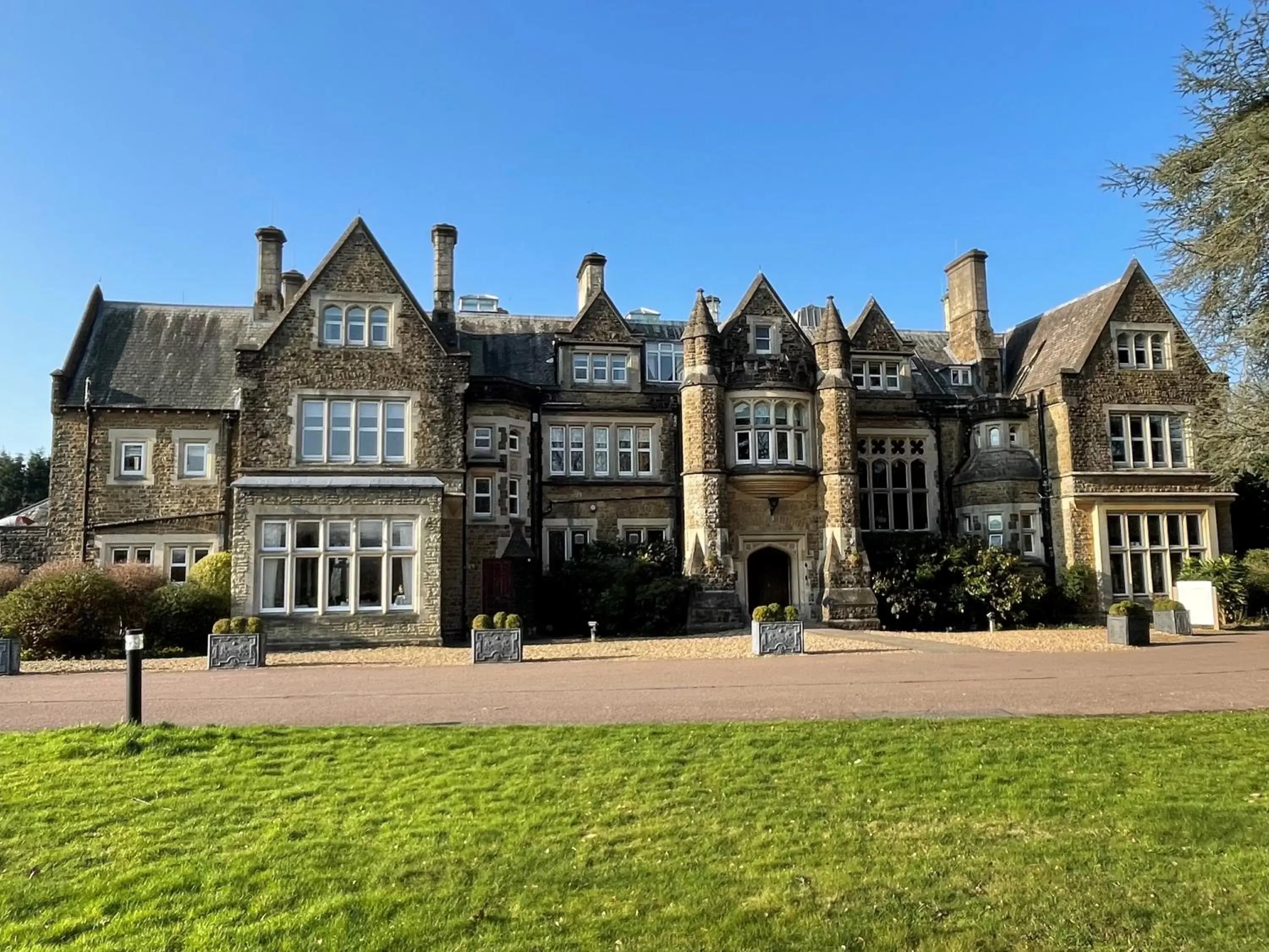 Property building in Hartsfield Manor Property building in Hartsfield Manor