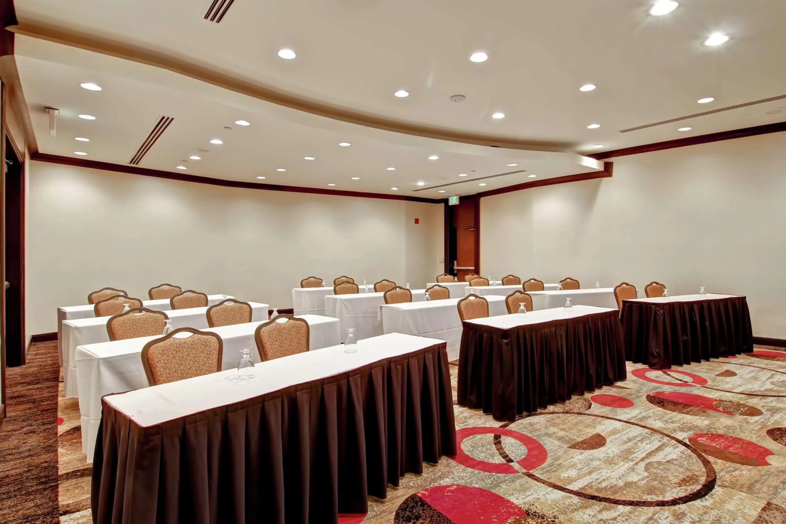 Meeting/conference room in DoubleTree by Hilton Pleasanton at The Club