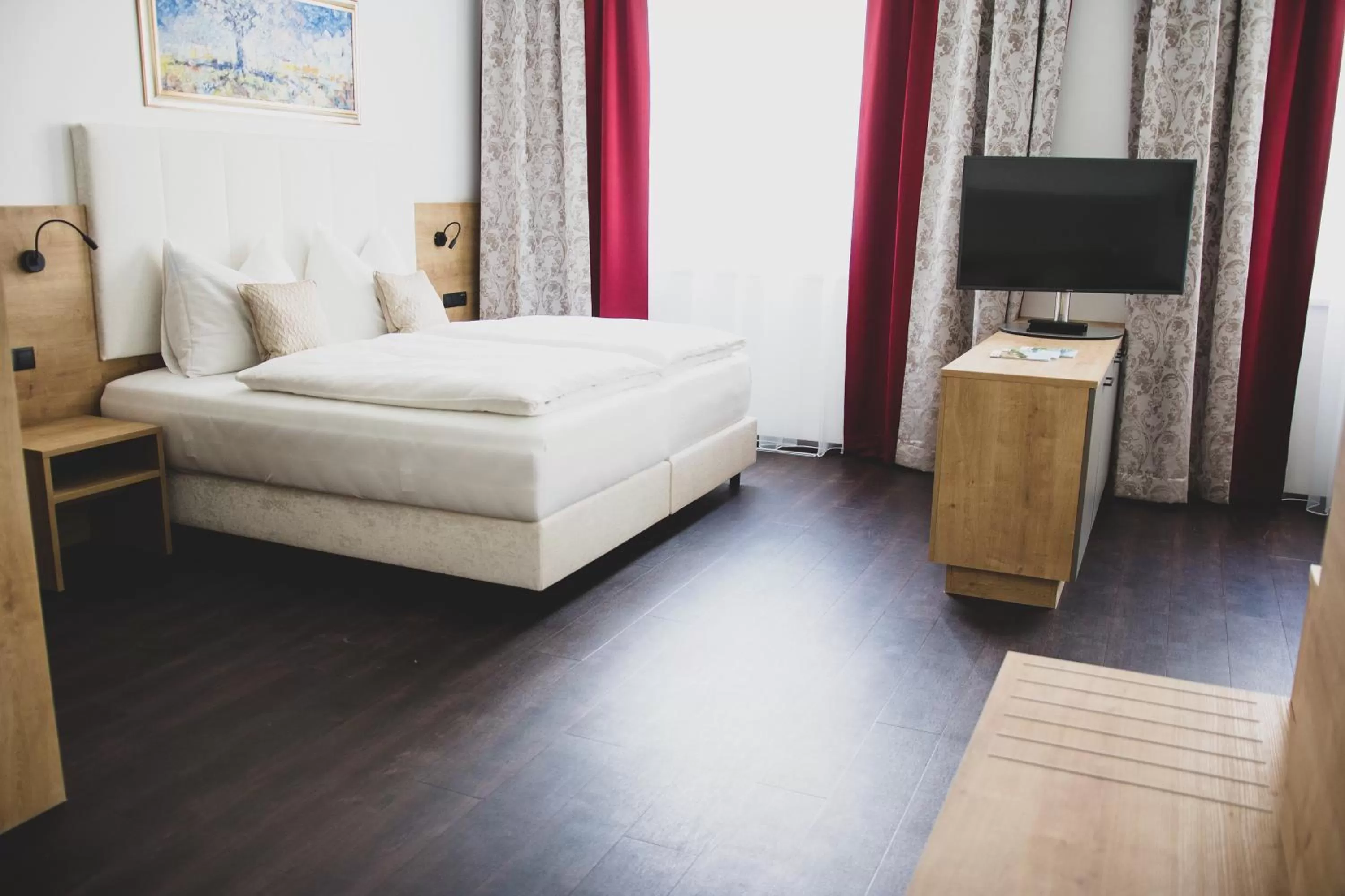 Photo of the whole room, Bed in Boutique Hotel Edelmanns