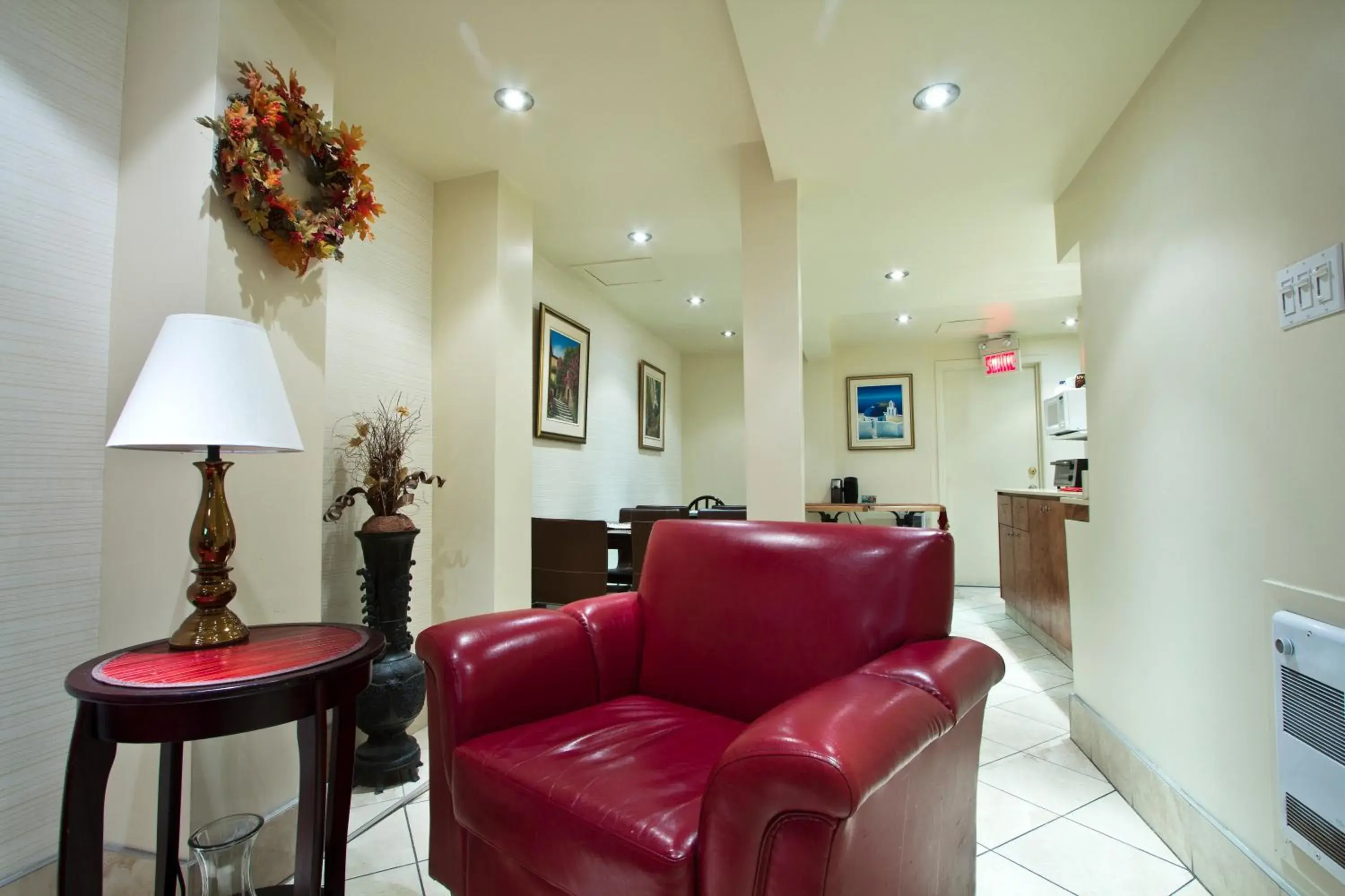 Lobby or reception, Seating Area in Hotel Bon Accueil