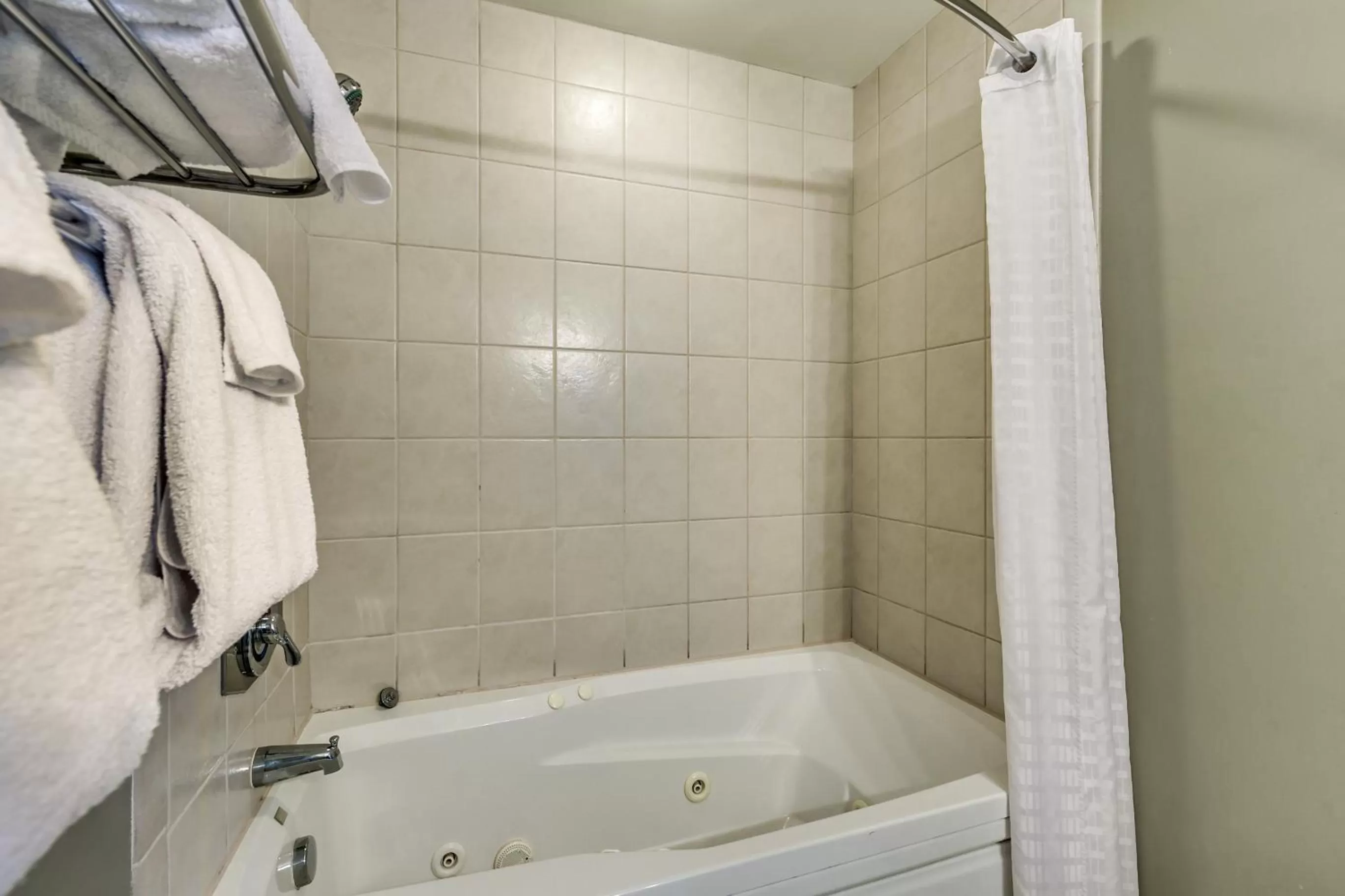 Bath, Bathroom in Oceans One Resort