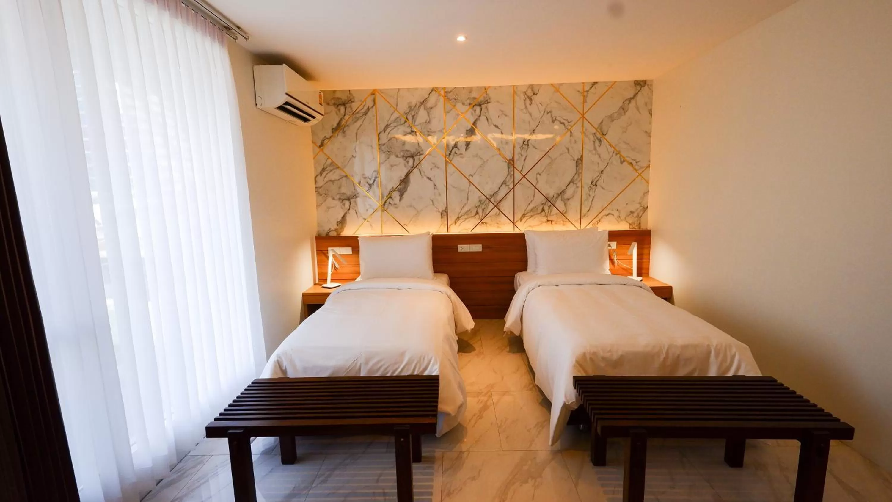 Bedroom, Bed in Pinnacle Dream