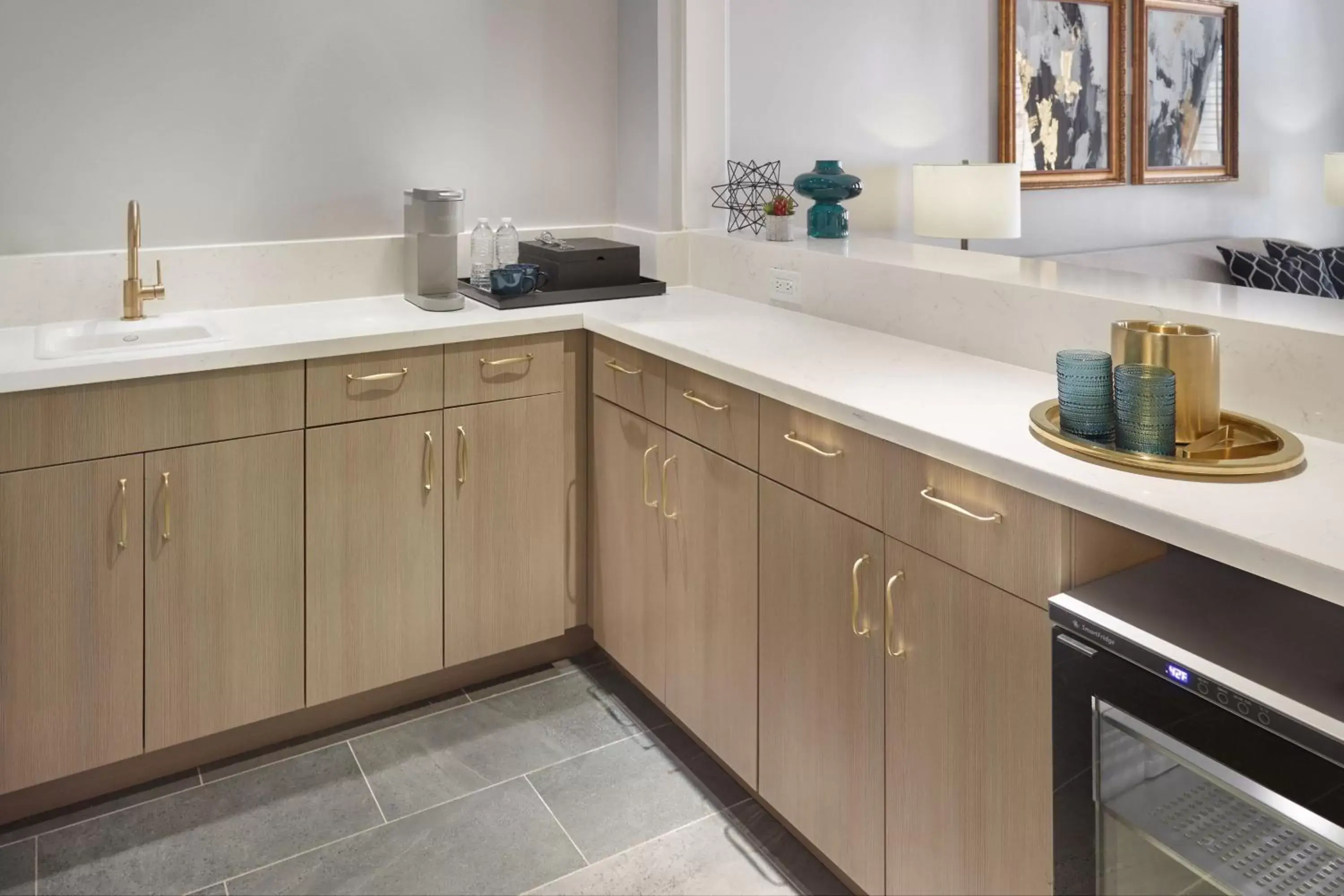 Photo of the whole room, Kitchen/Kitchenette in The Tremont House, Galveston, a Tribute Portfolio Hotel