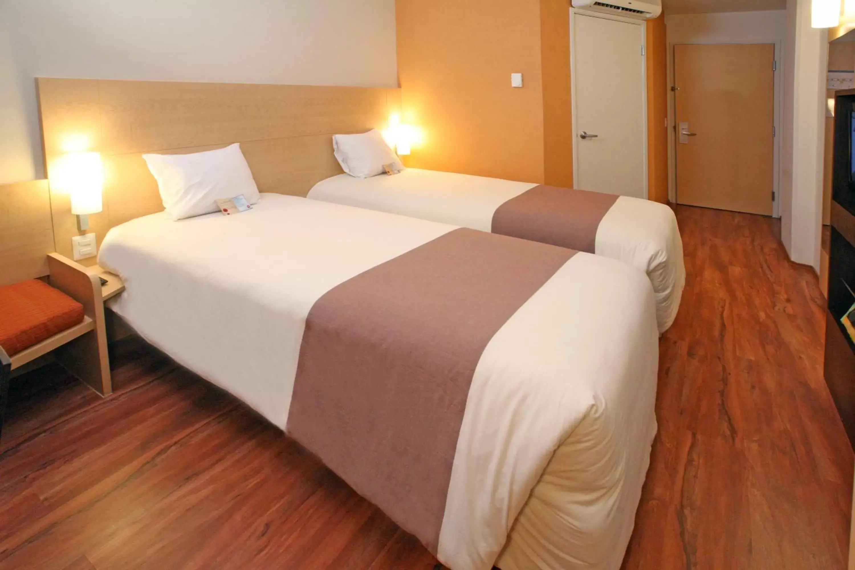 Bed in Ibis Aguascalientes Norte