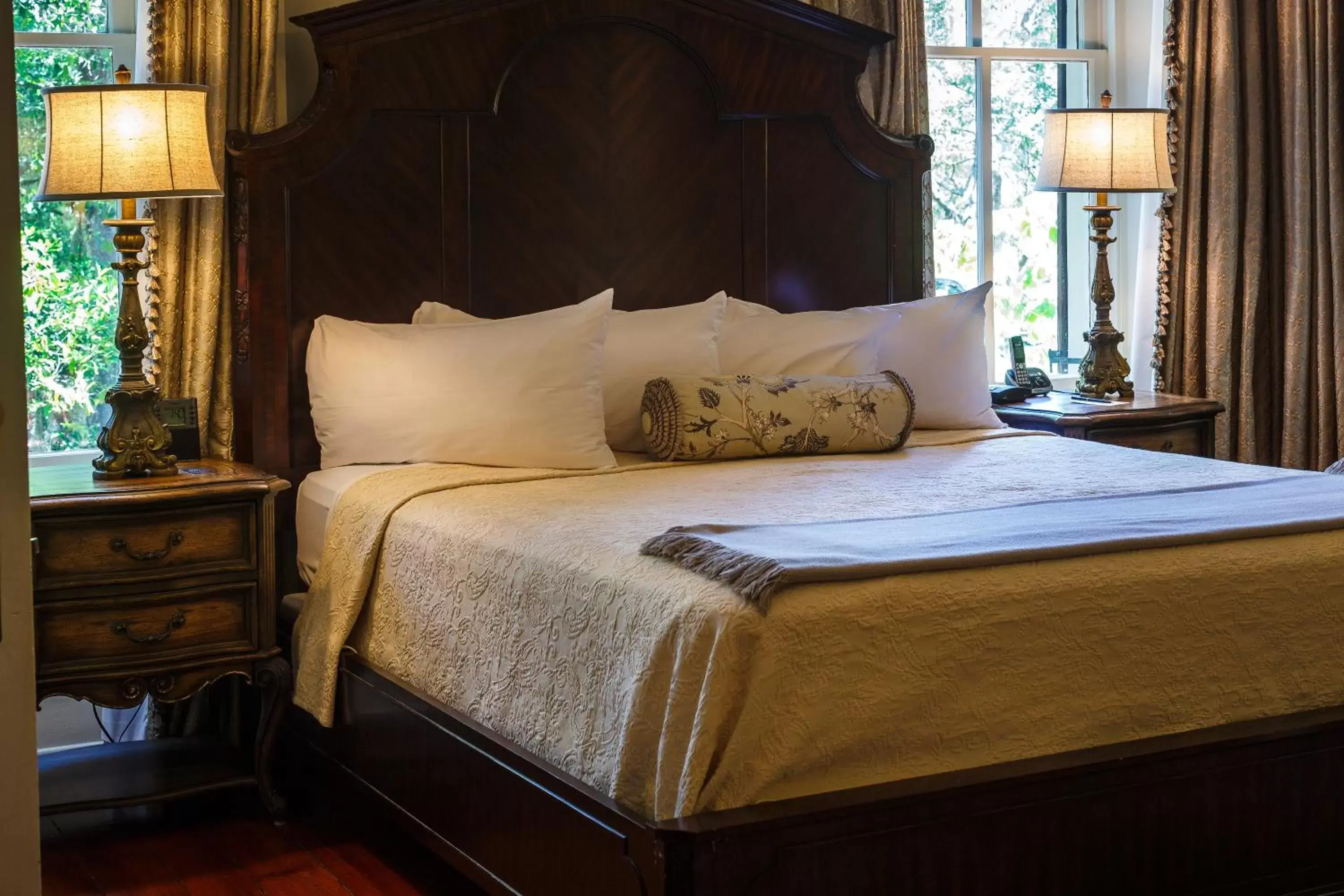 Bed, Room Photo in Eliza Thompson House, Historic Inns of Savannah Collection