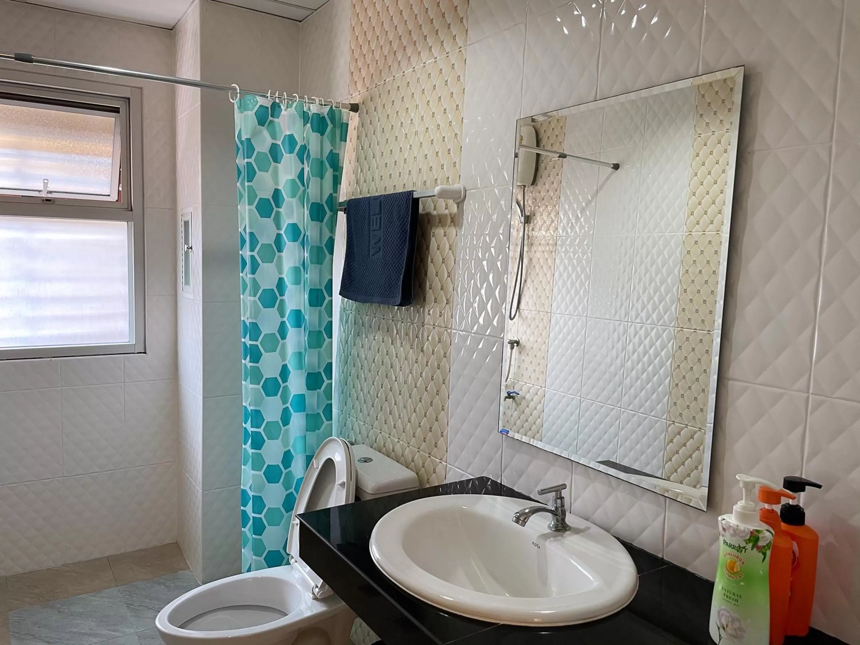 Shower in TD Bangkok