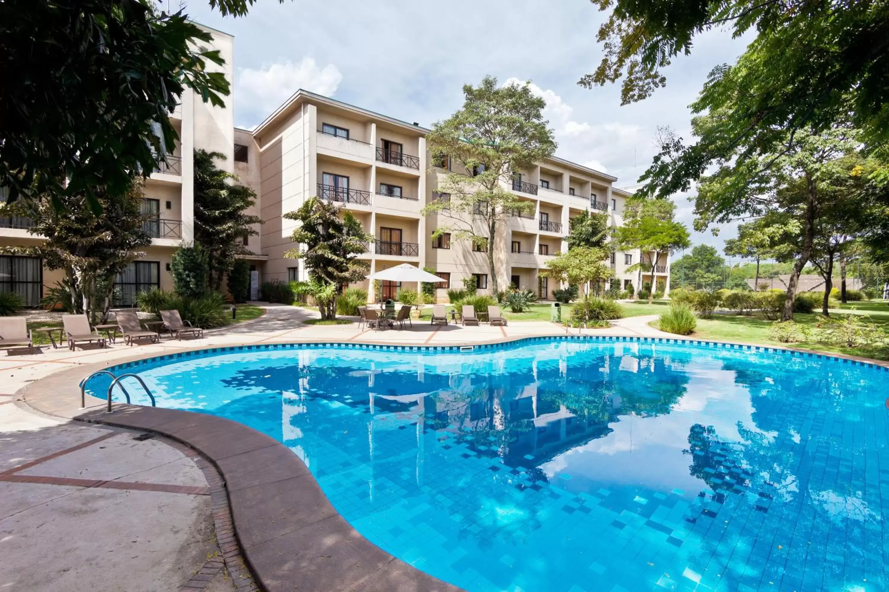 Facade/entrance in Hotel Panamby Guarulhos Facade/entrance in Hotel Panamby Guarulhos