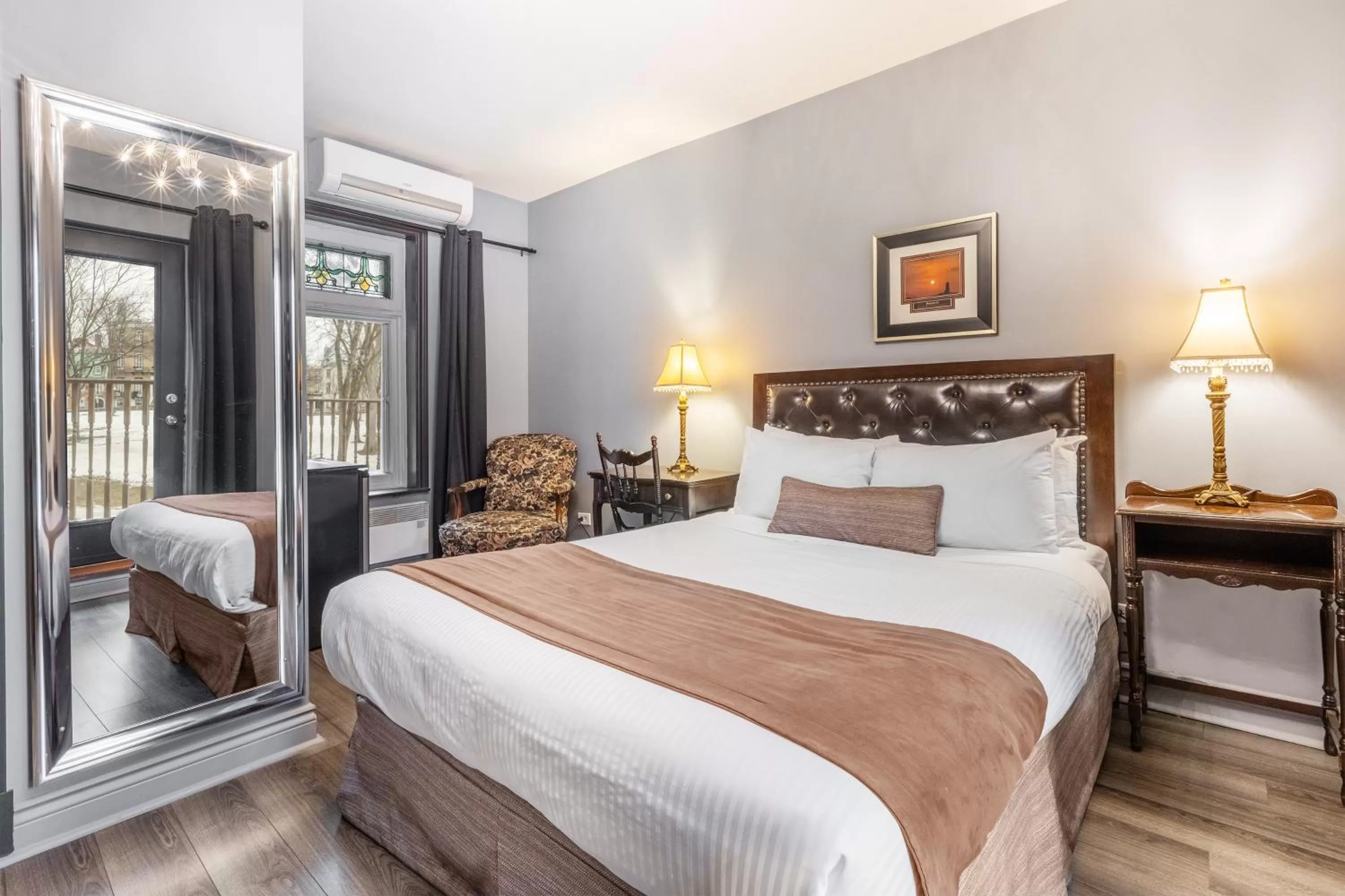 Photo of the whole room, Bed in Hotel Jardin du Gouverneur