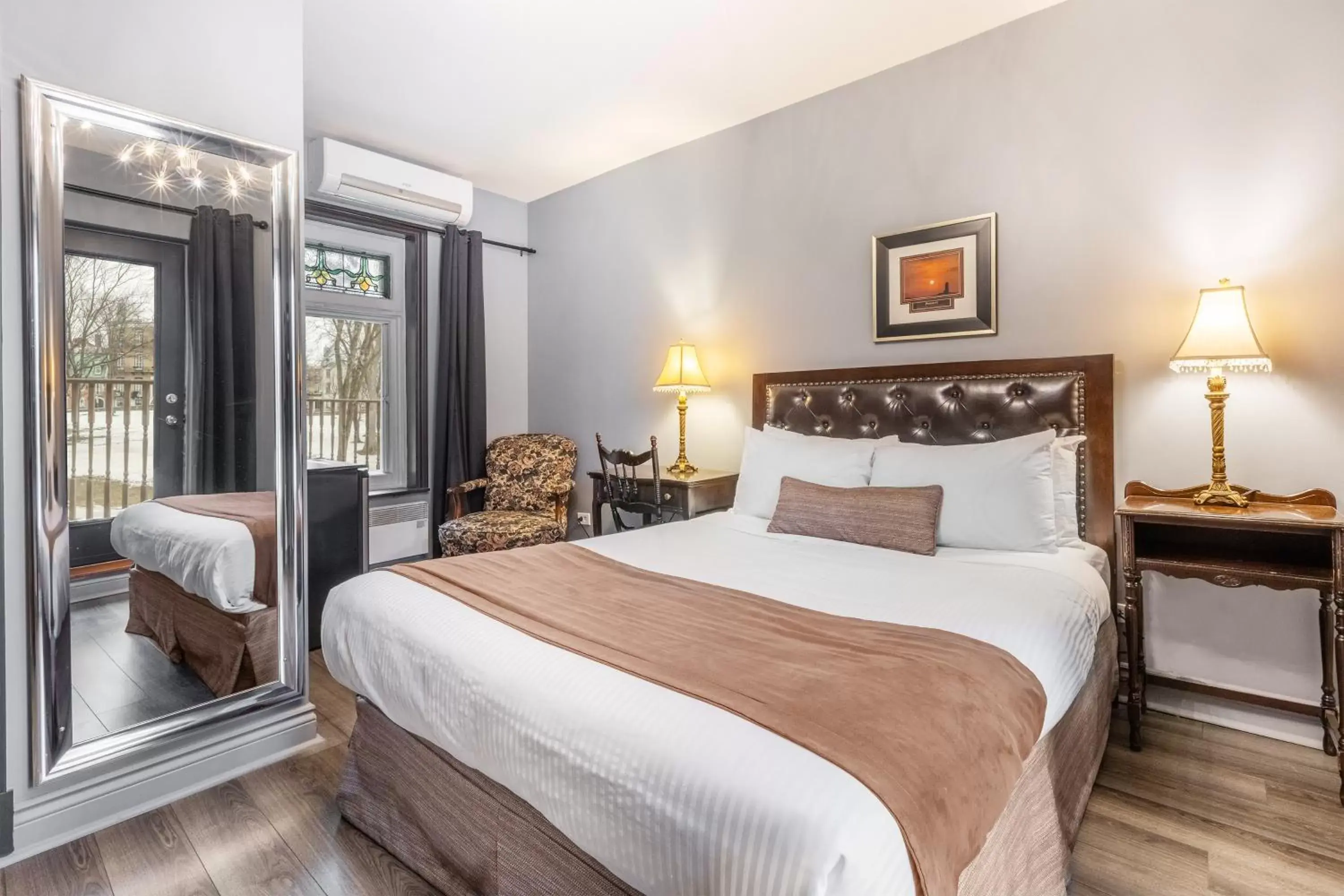 Photo of the whole room, Bed in Hotel Jardin du Gouverneur Photo of the whole room, Bed in Hotel Jardin du Gouverneur