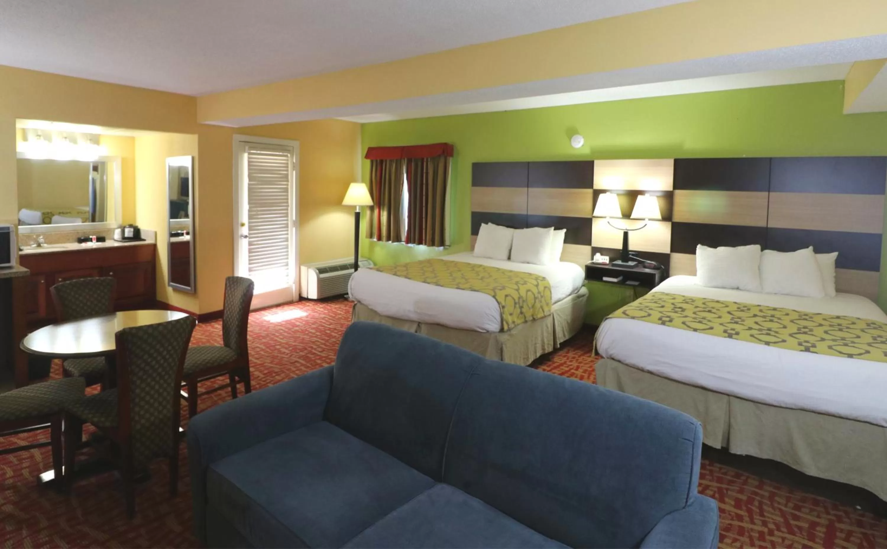 Photo of the whole room, Bed in Baymont by Wyndham Sevierville Pigeon Forge