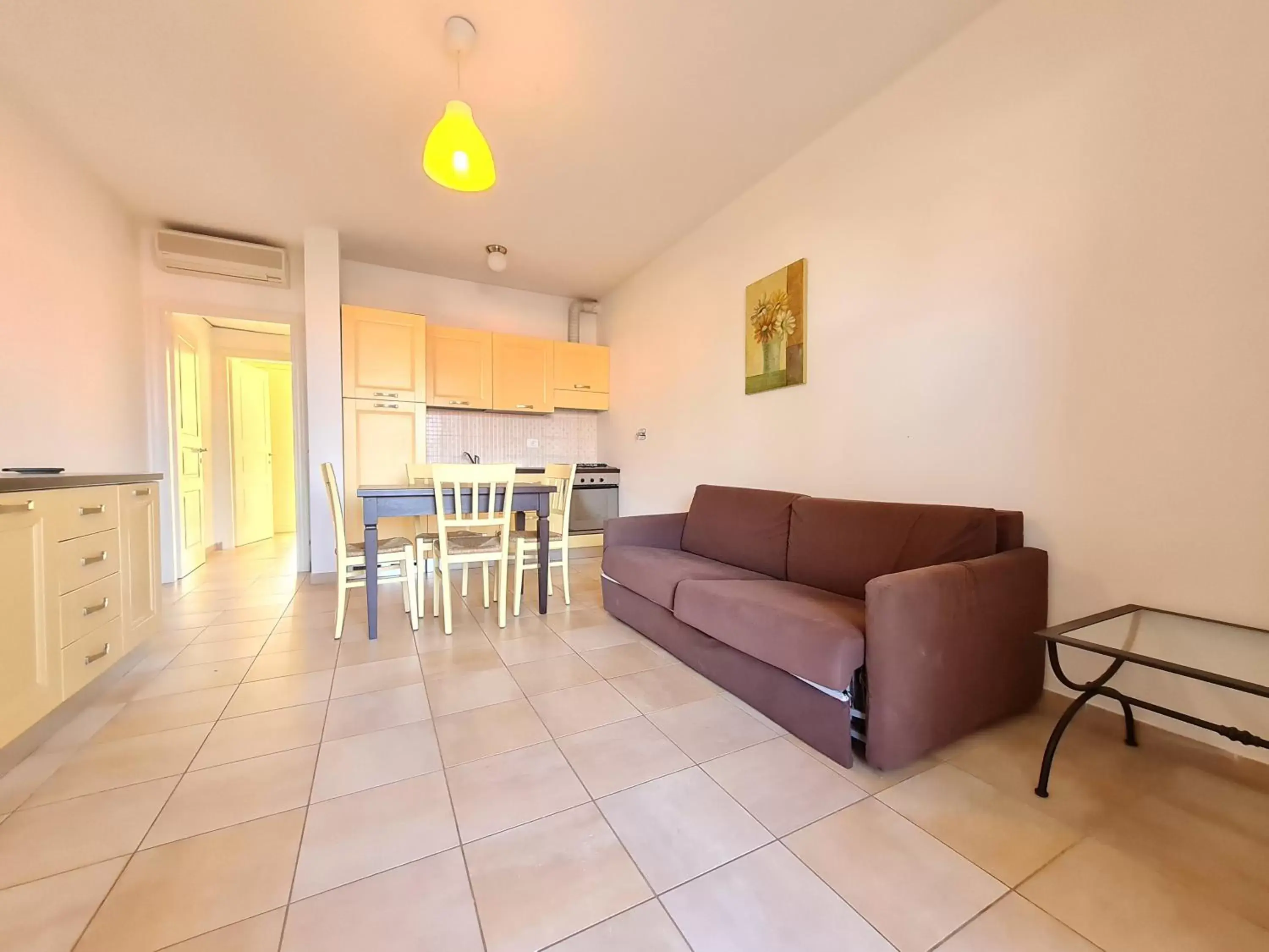 Living room, Dining Area in Ombra Verde Residence e B&B