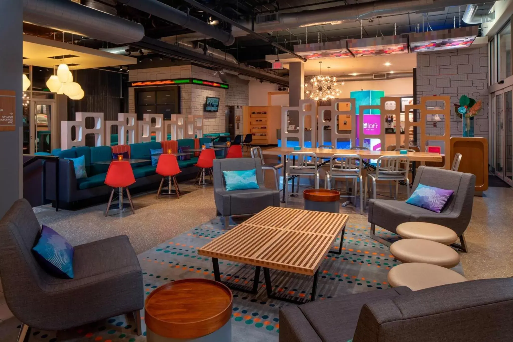 Lounge or bar, Restaurant/Places to Eat in Aloft Hotel Rogers Bentonville