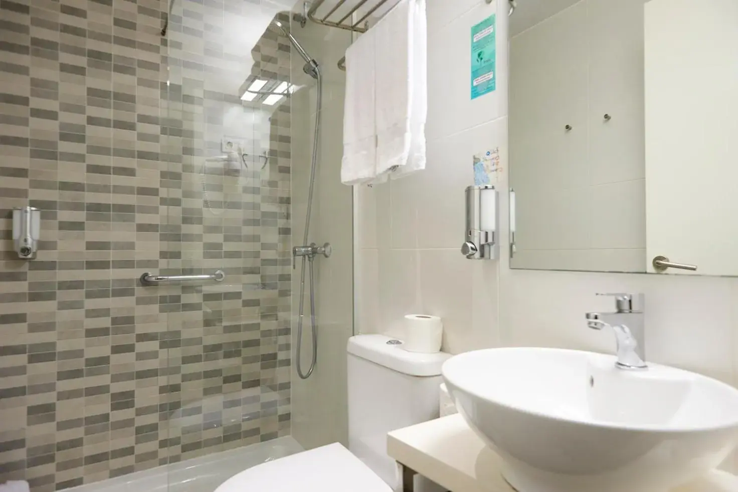 Bathroom in Hotel BestPrice Diagonal