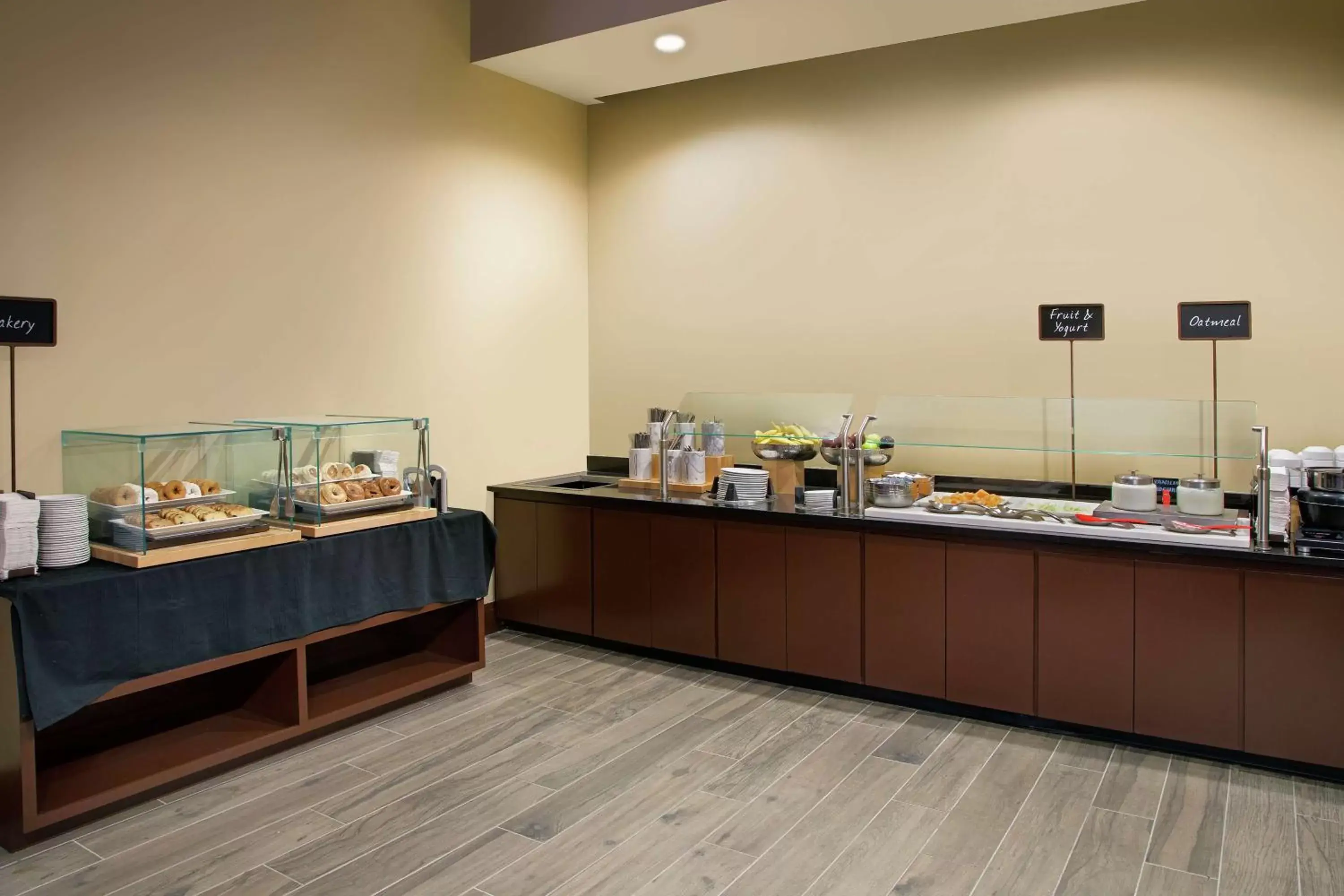 Dining area, Restaurant/Places to Eat in Embassy Suites by Hilton Detroit Troy Auburn Hills