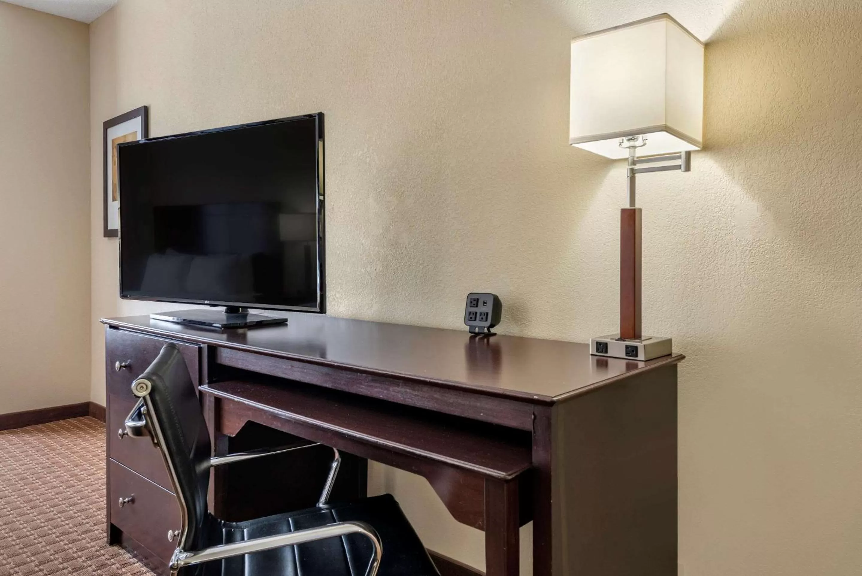 Double Suite with Two Double Beds - Non-Smoking in Comfort Suites