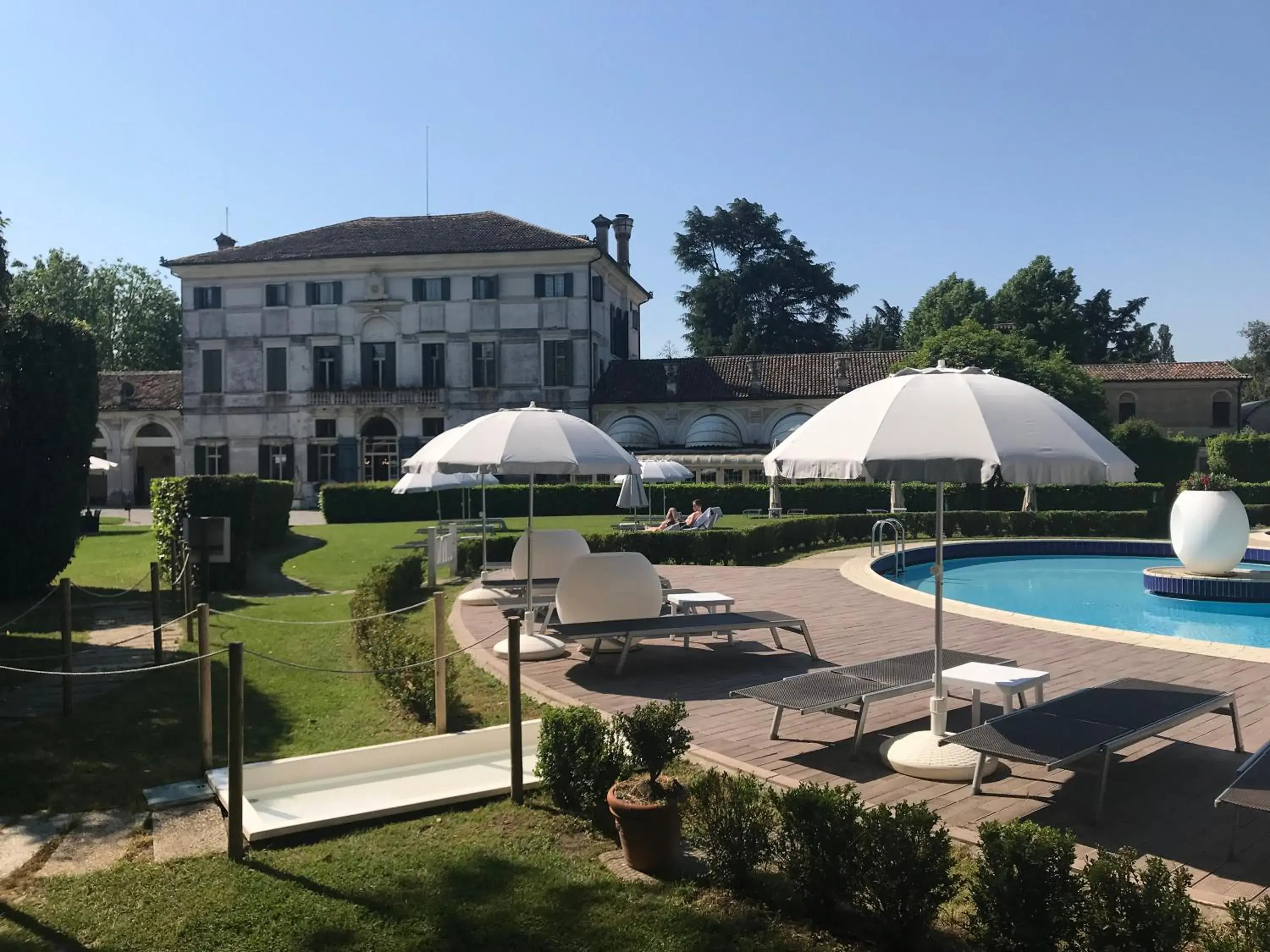 Garden, Swimming Pool in Hotel Villa Condulmer