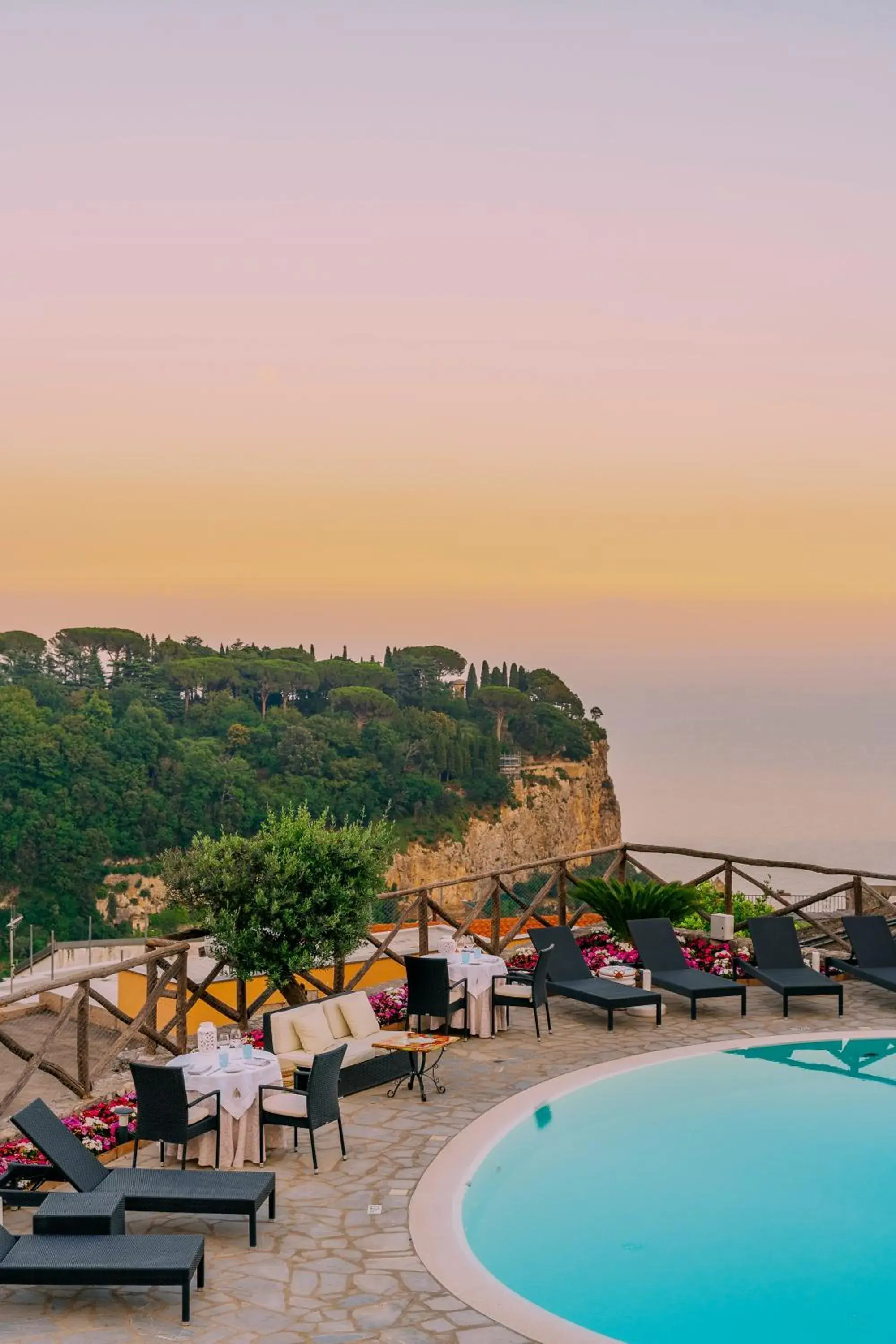 Summer, Swimming Pool in Palazzo Pascal