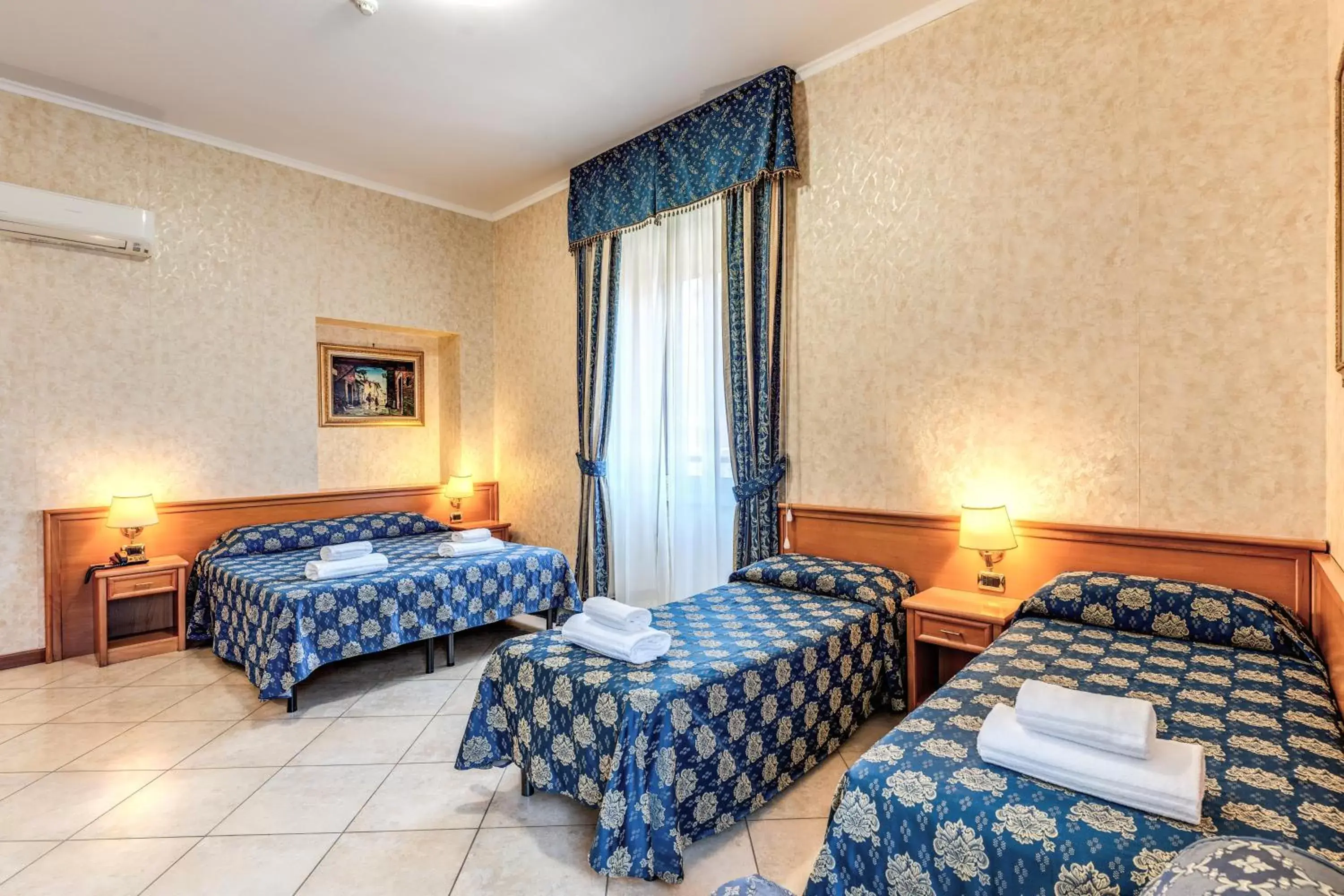 Bed in Hotel Orlanda