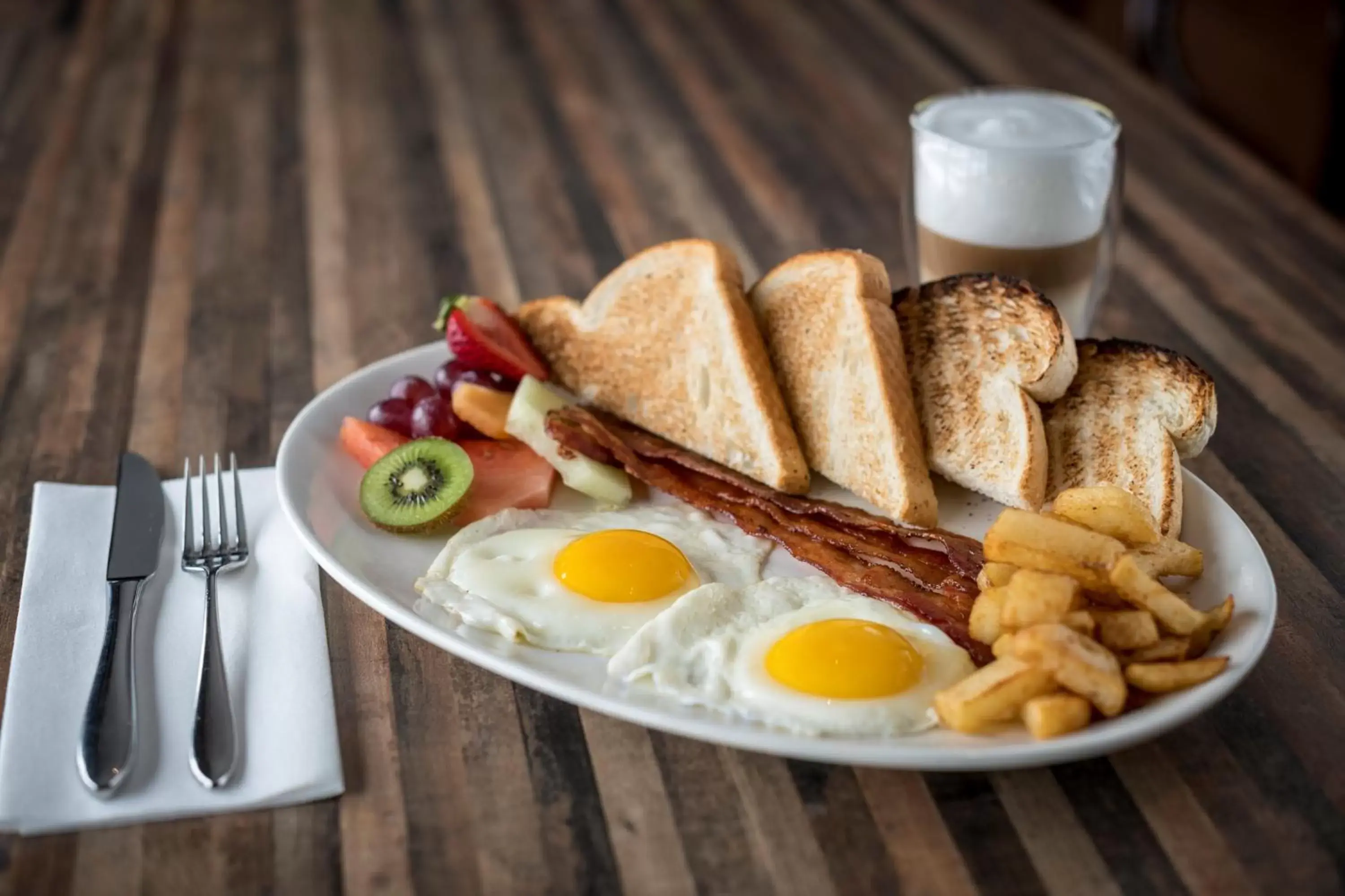 Breakfast in Hotel Motel Le Quiet