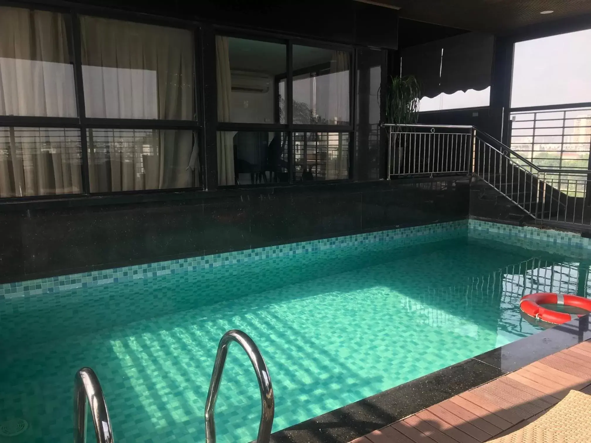 Swimming Pool in Silk Queen Grand Hotel