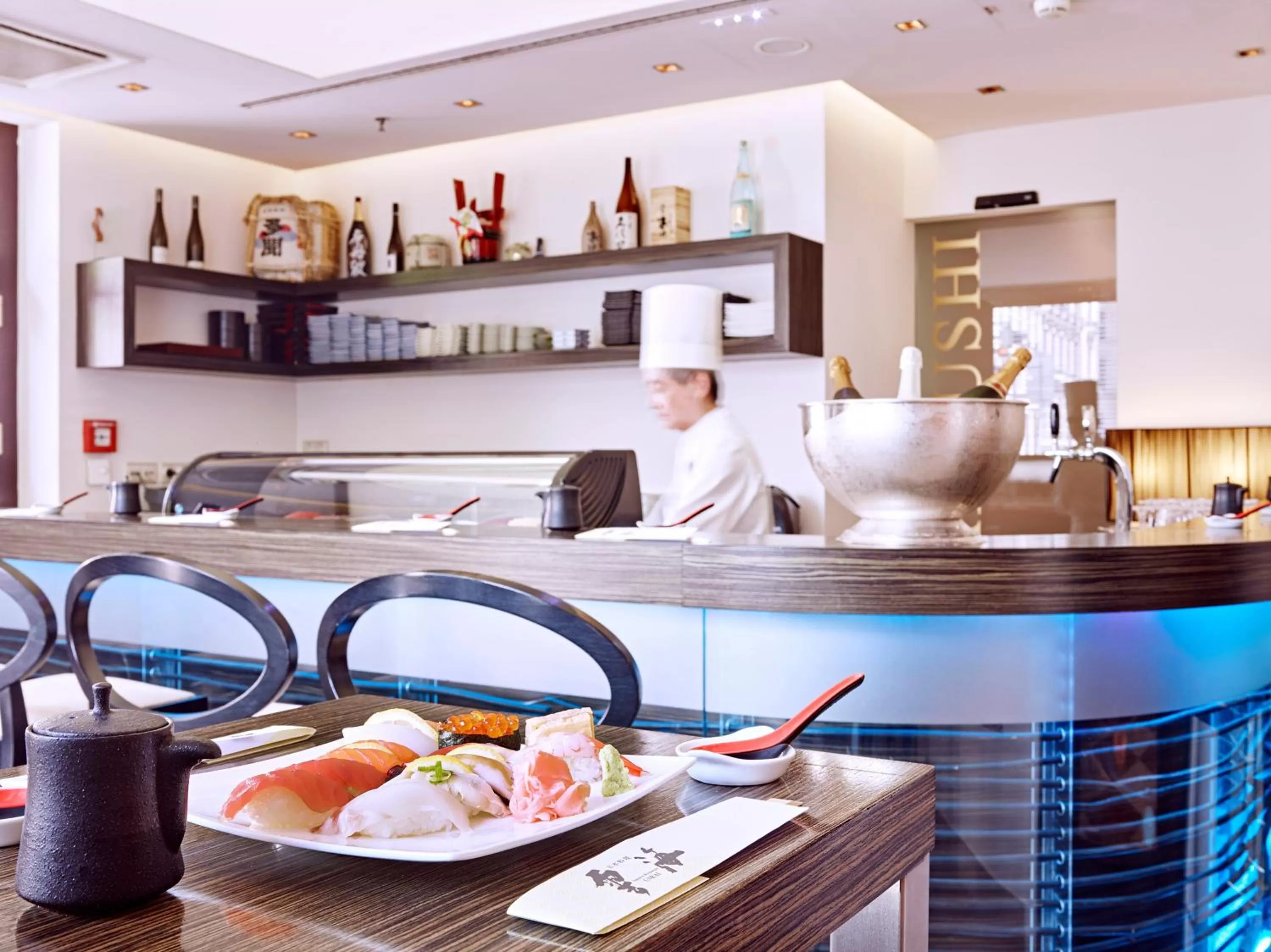 Restaurant/places to eat in Grand Hotel Wien