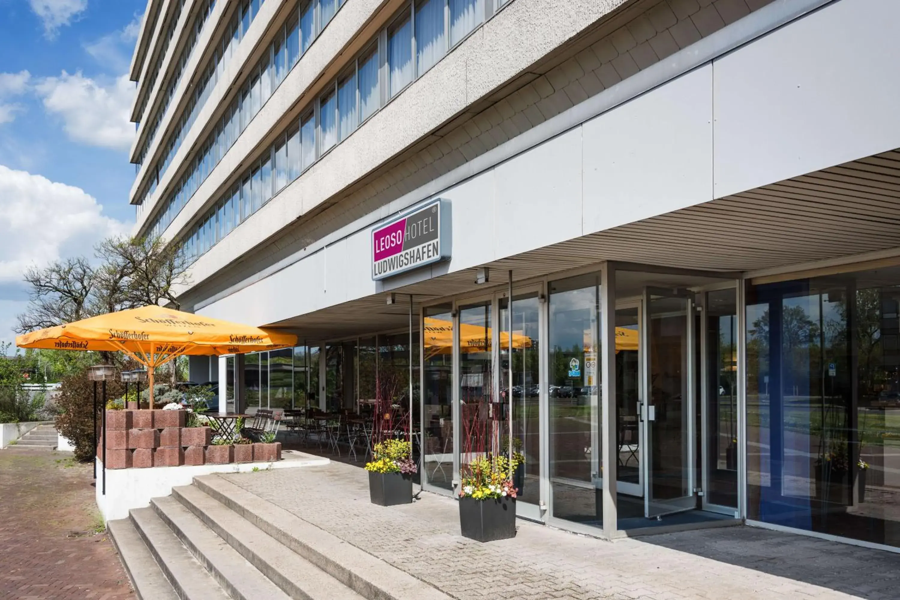 Property building in Leoso Hotel Ludwigshafen
