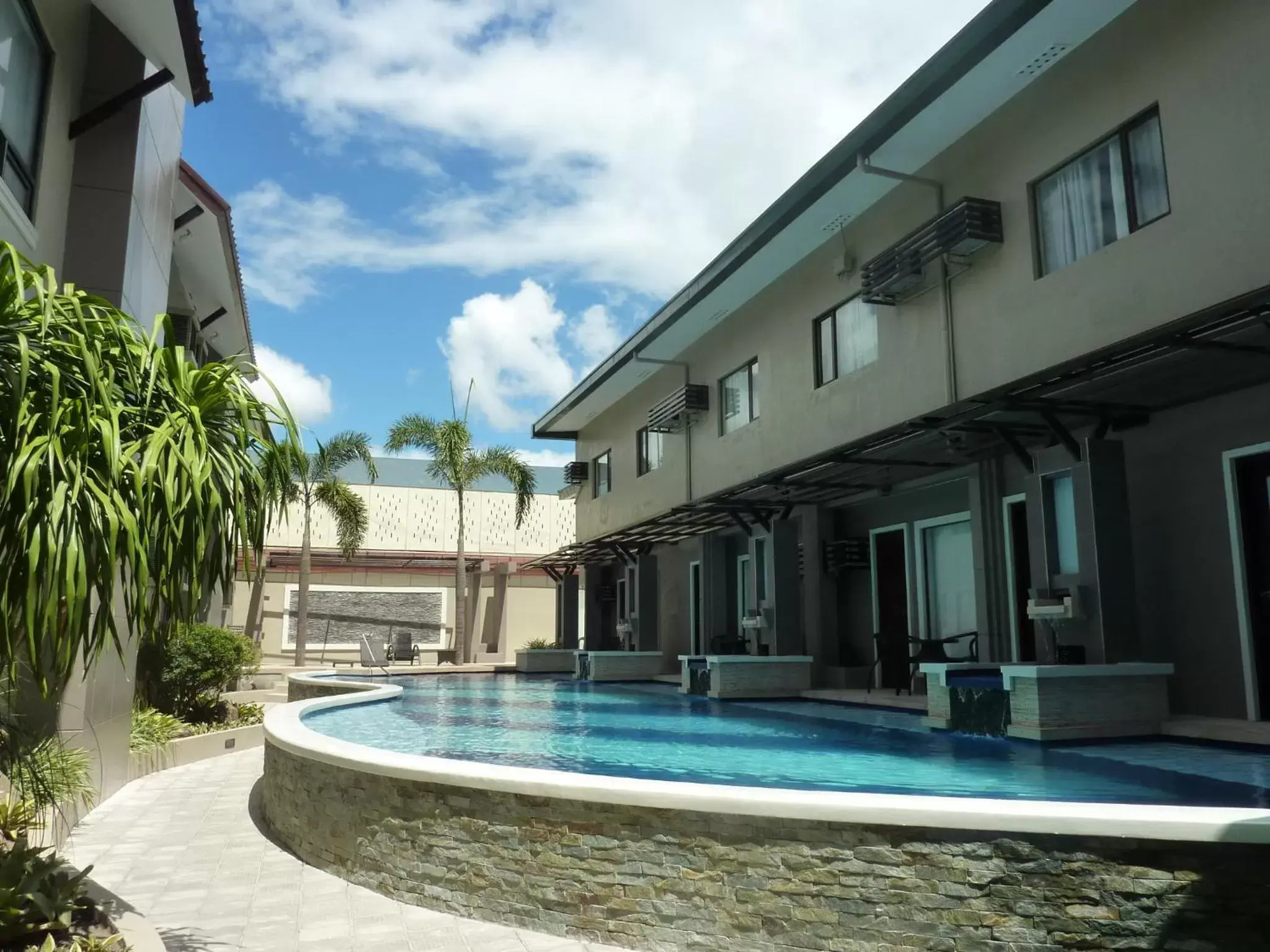 Property building, Swimming Pool in Circle Inn Hotel and Suites Bacolod