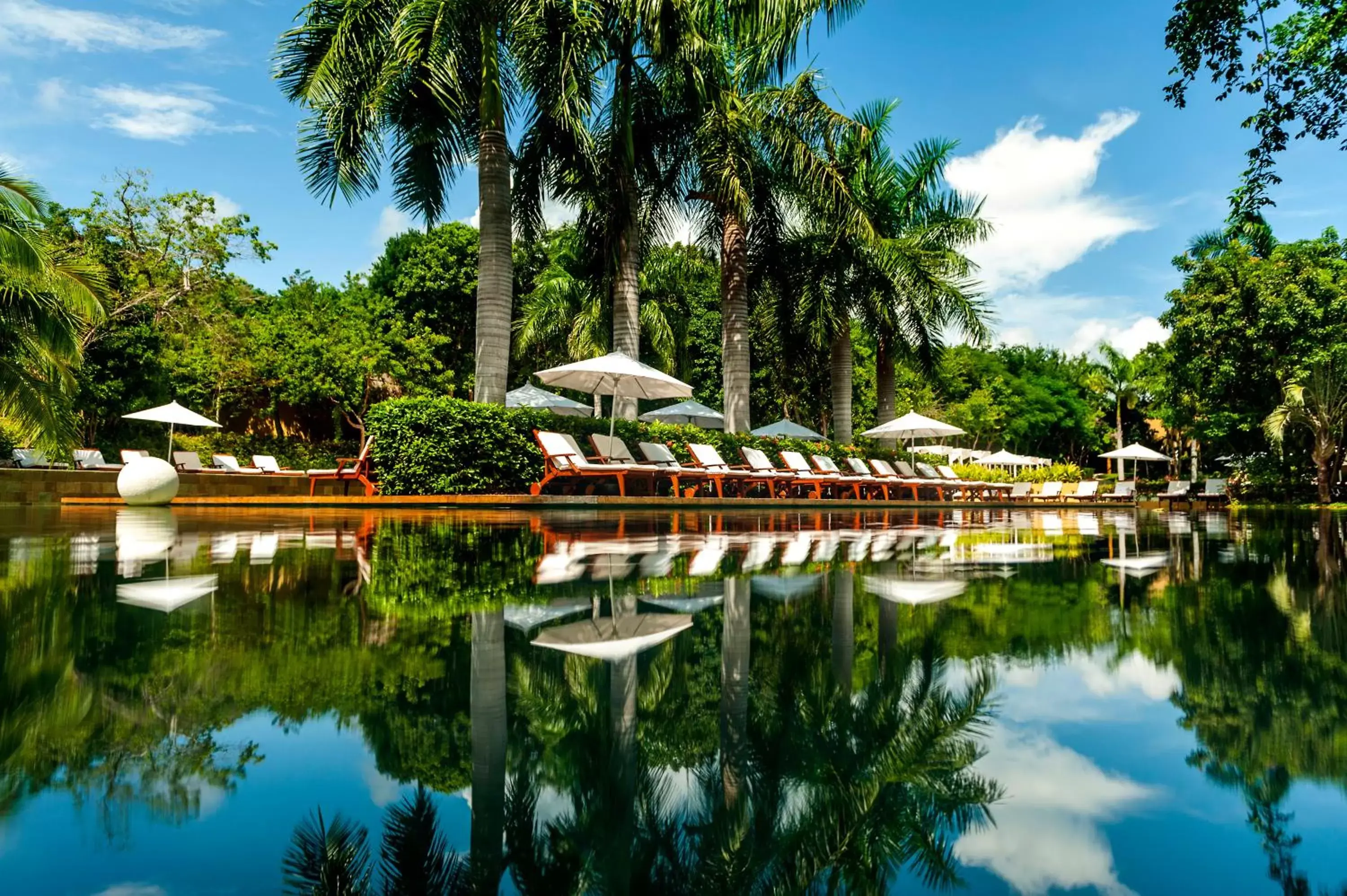 Swimming pool in Grand Velas Riviera Maya - All Inclusive