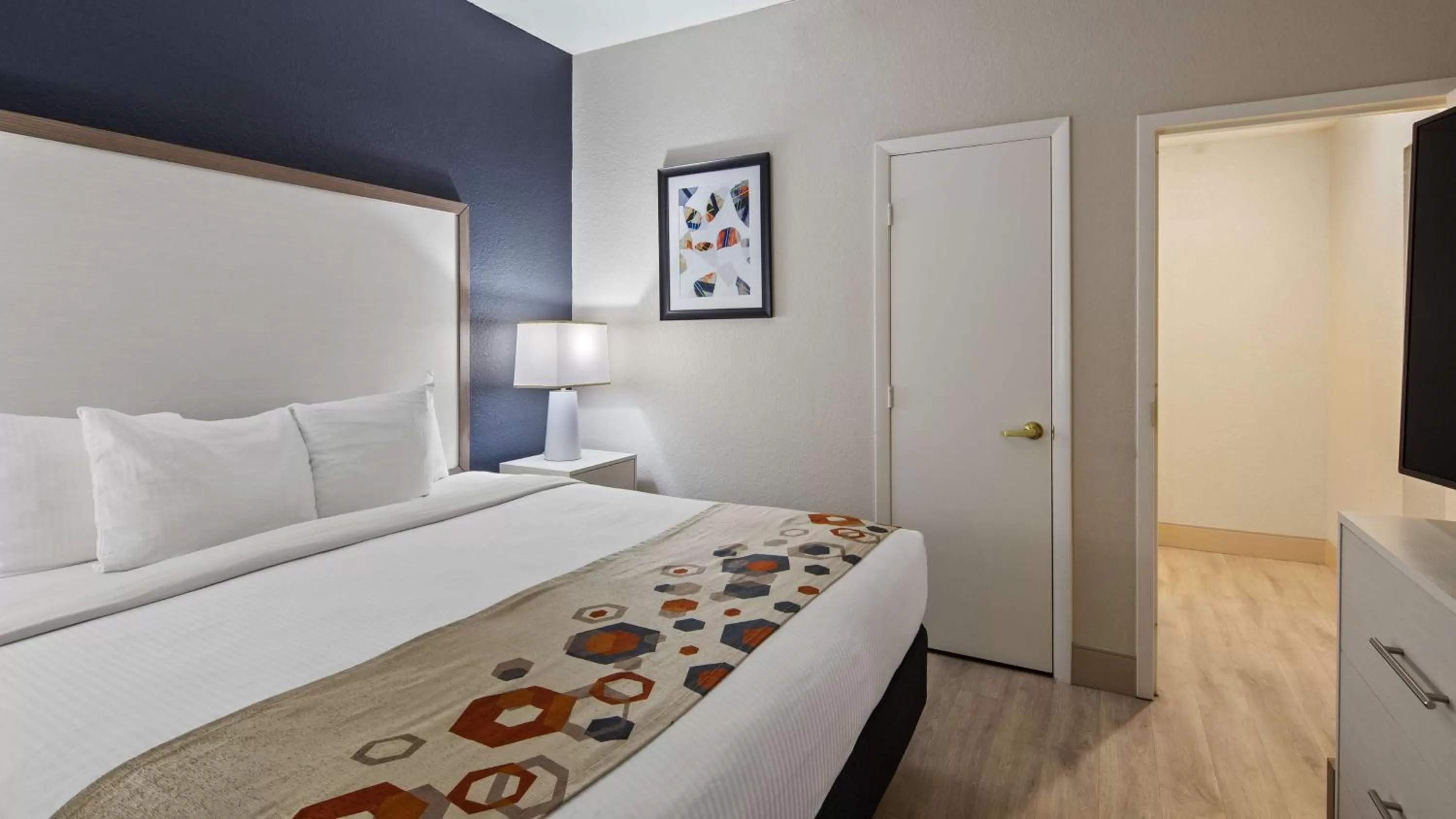 Photo of the whole room, Bed in Best Western Heritage Inn and Suites