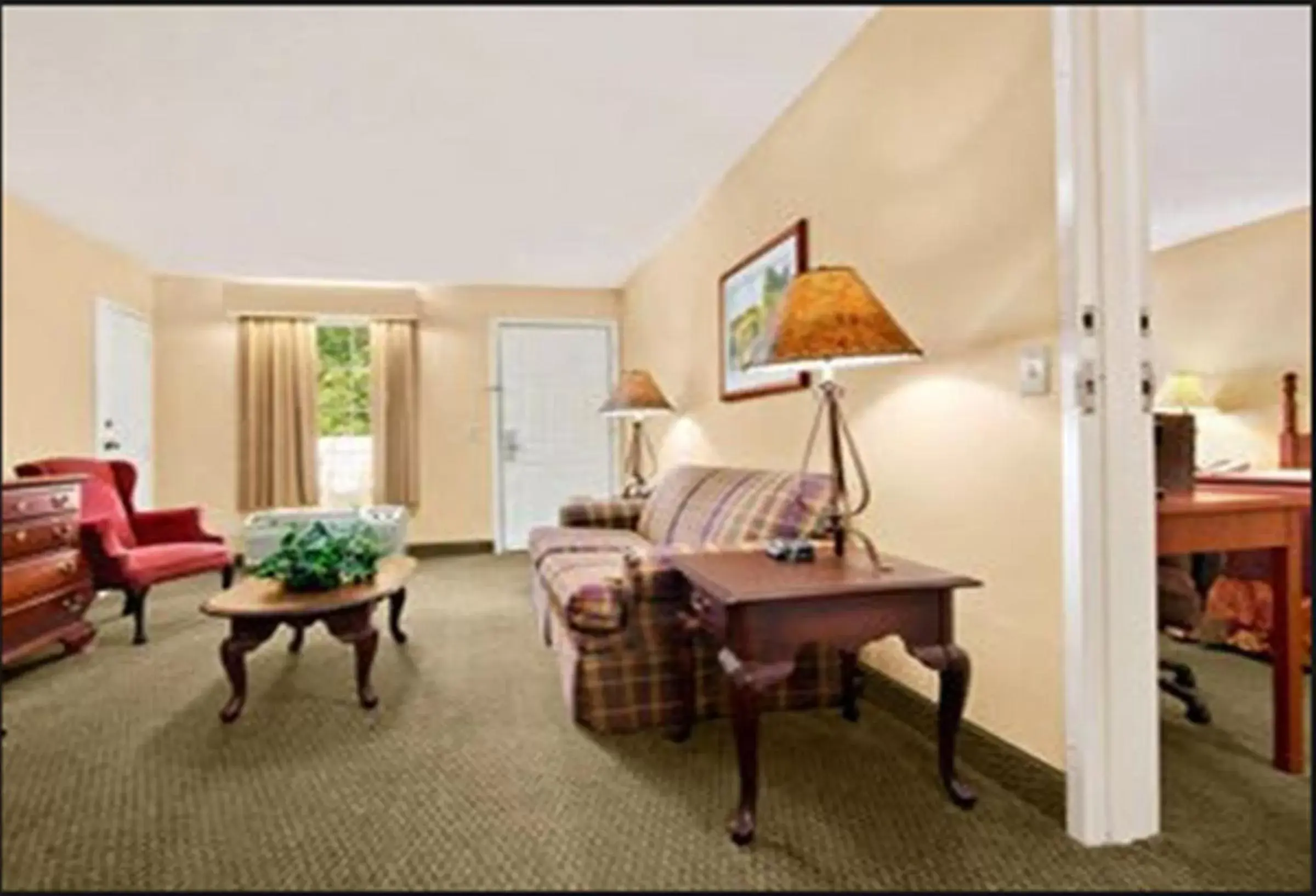 Living room, Seating Area in Baymont by Wyndham Thomasville