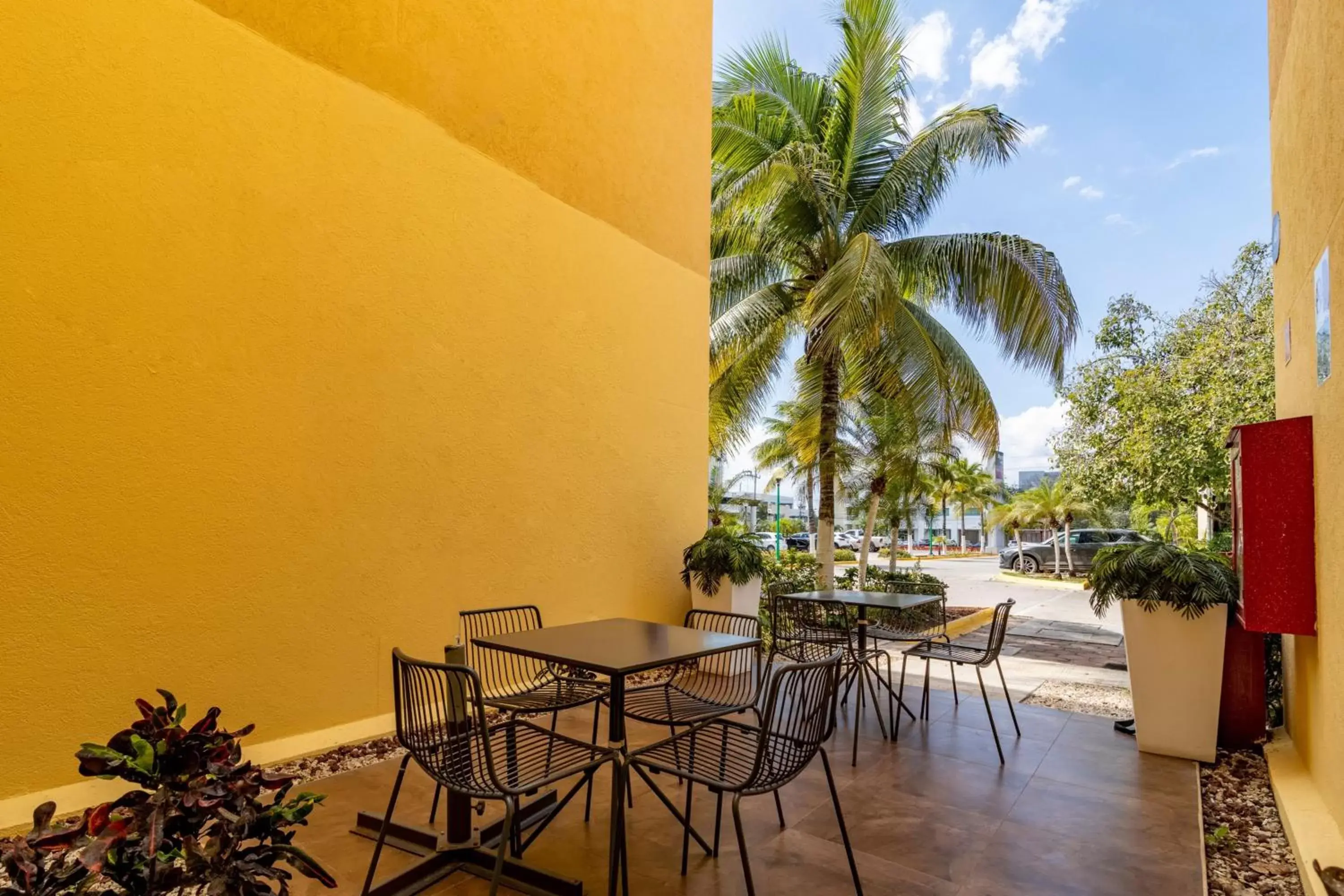 Property building in City Express by Marriott Playa del Carmen