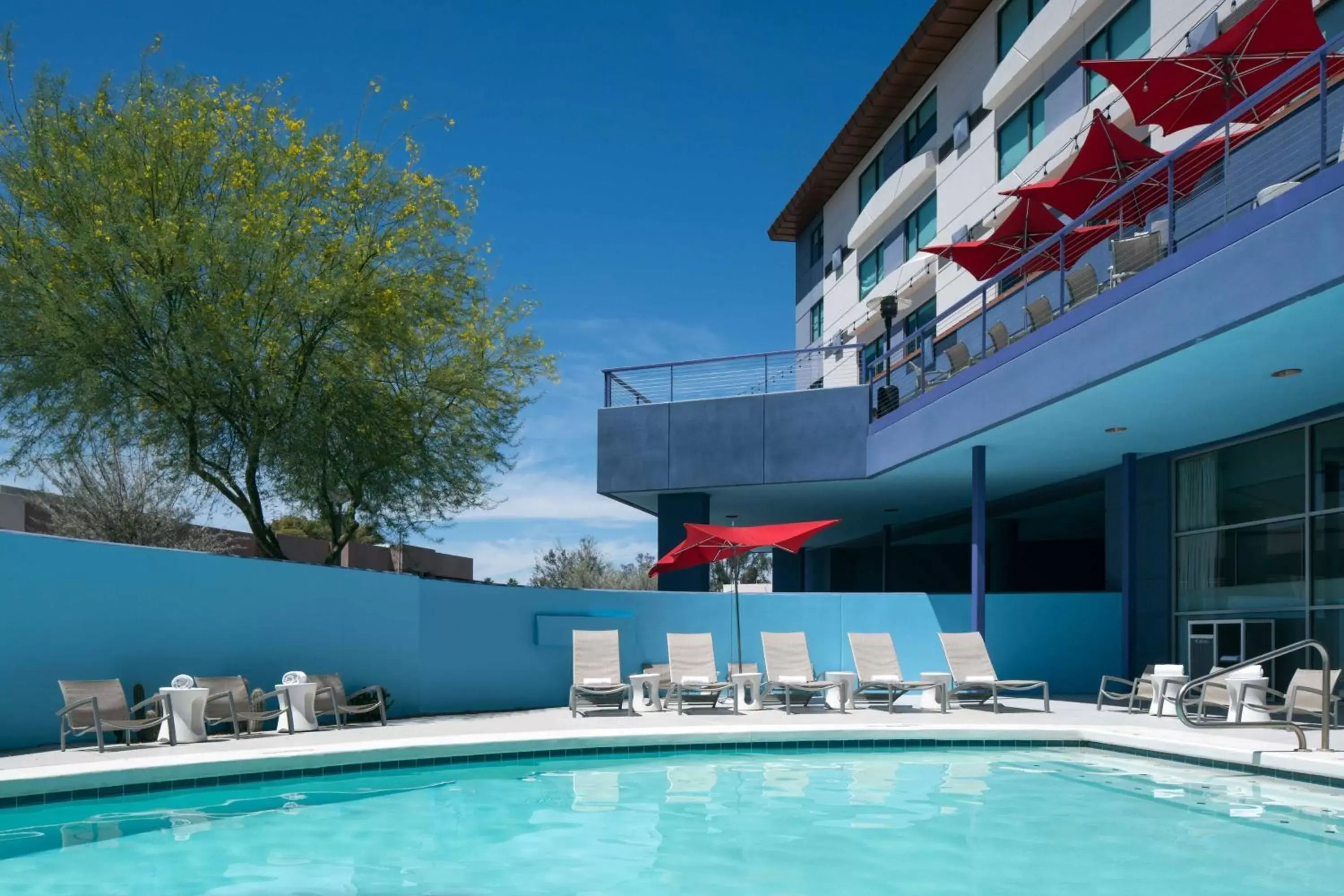 Swimming Pool in Aloft Scottsdale