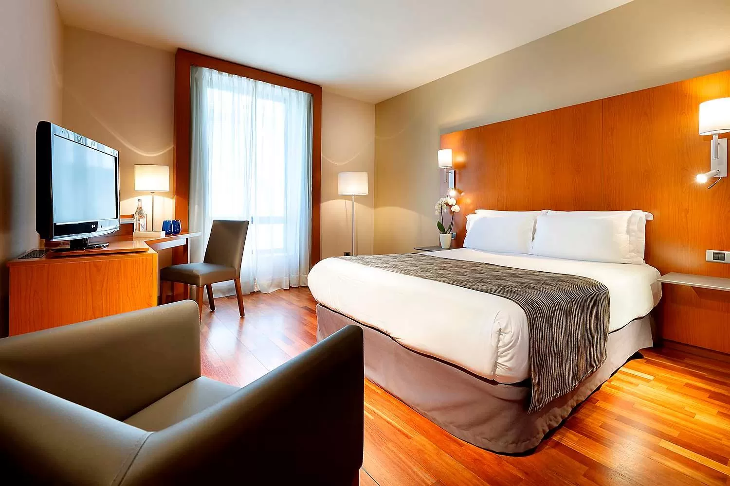 Bedroom, Bed in Eurostars Lisboa Parque