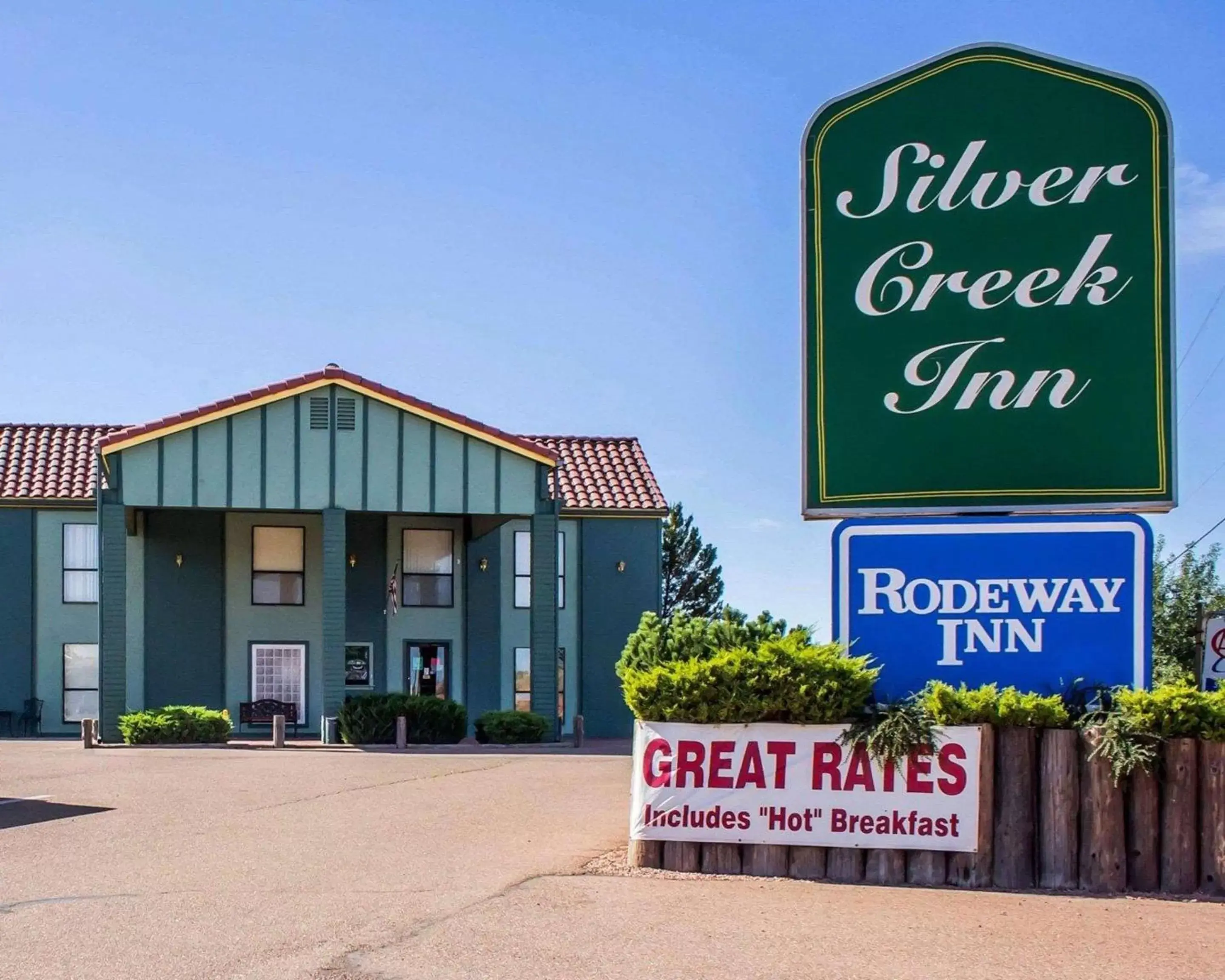 Property Building in Rodeway Inn Silver Creek Inn