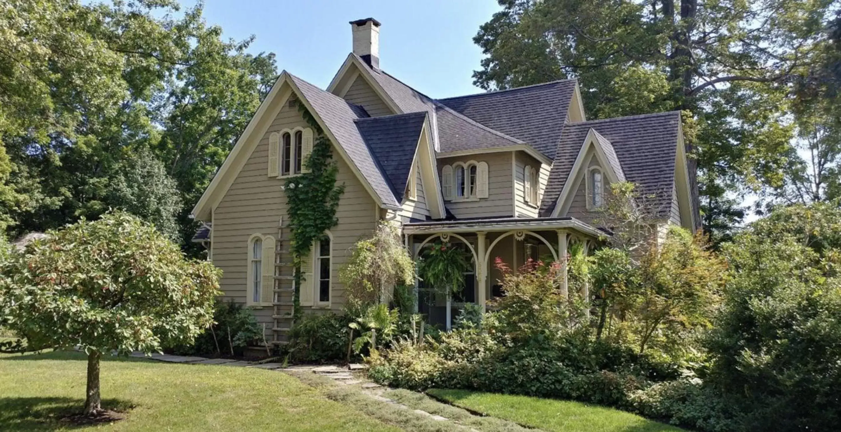 Property Building in The Gables of Rhinebeck